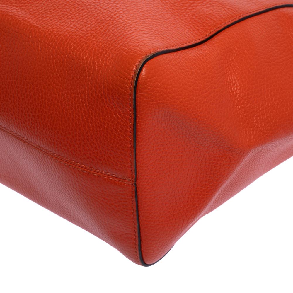 Gucci Orange Leather Medium Swing Tote In Good Condition In Dubai, Al Qouz 2