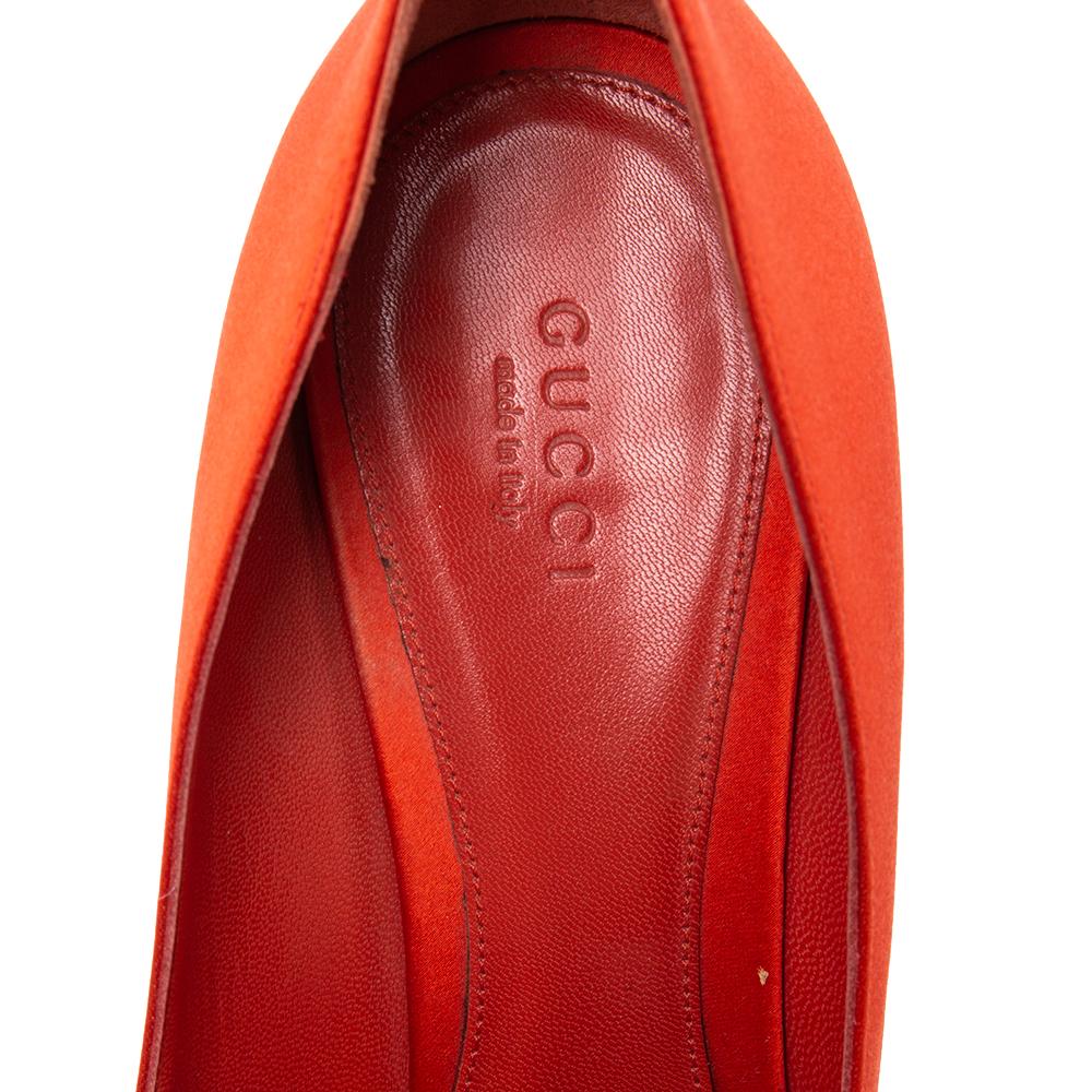 Red Gucci Orange Satin Horsebit Peep-Toe Pumps Size 41