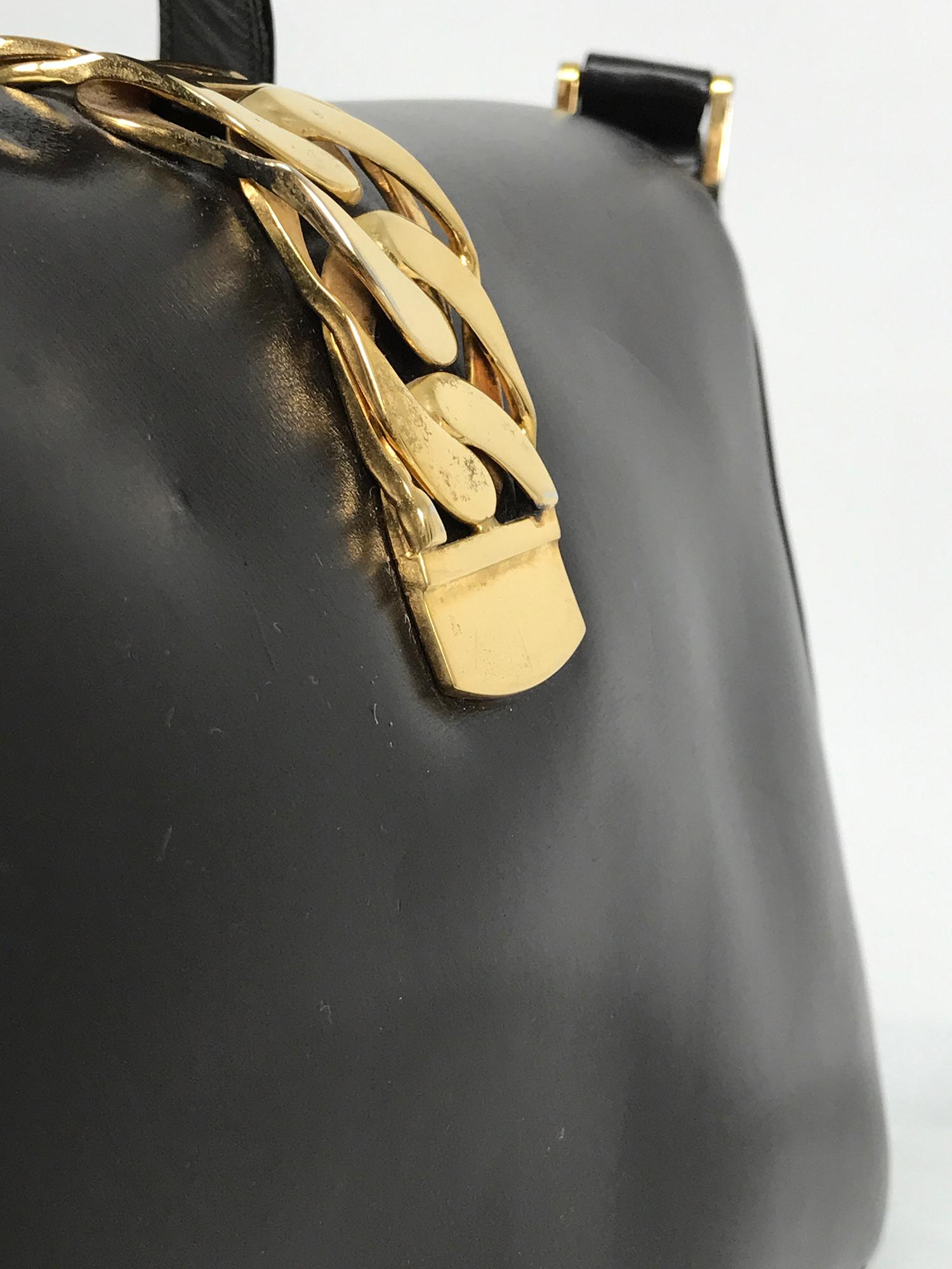 Gucci - Sac porté épaule original Sylvie en cuir brun chocolat et accessoires dorés, 1969 en vente 2