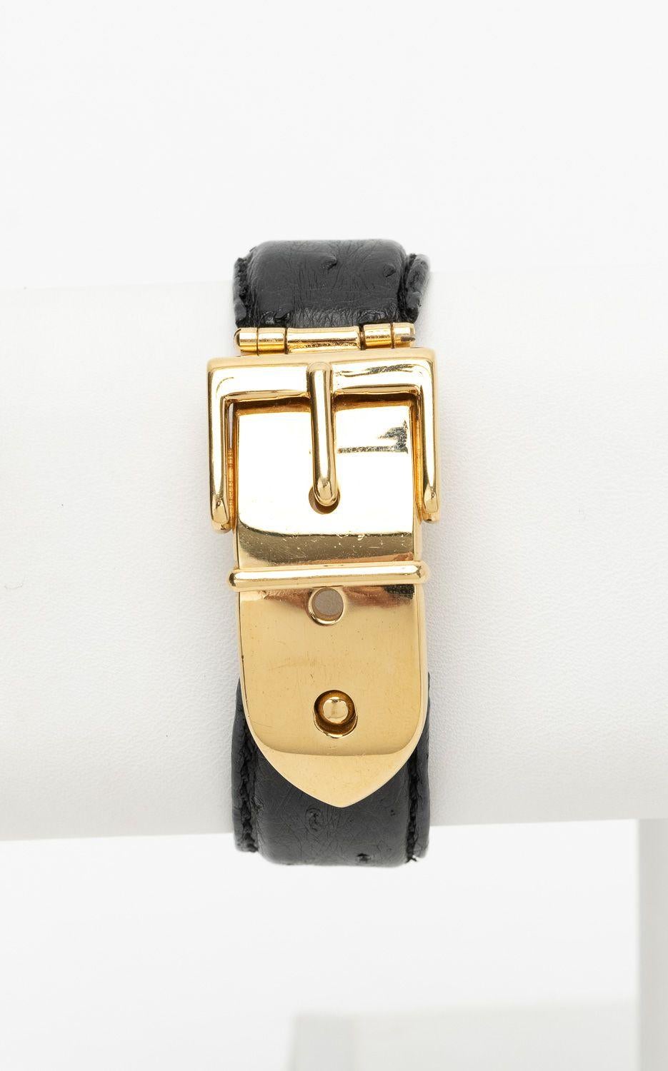 Bracelet manchette à boucle et charnière en autruche Gucci Excellent état - En vente à West Hollywood, CA