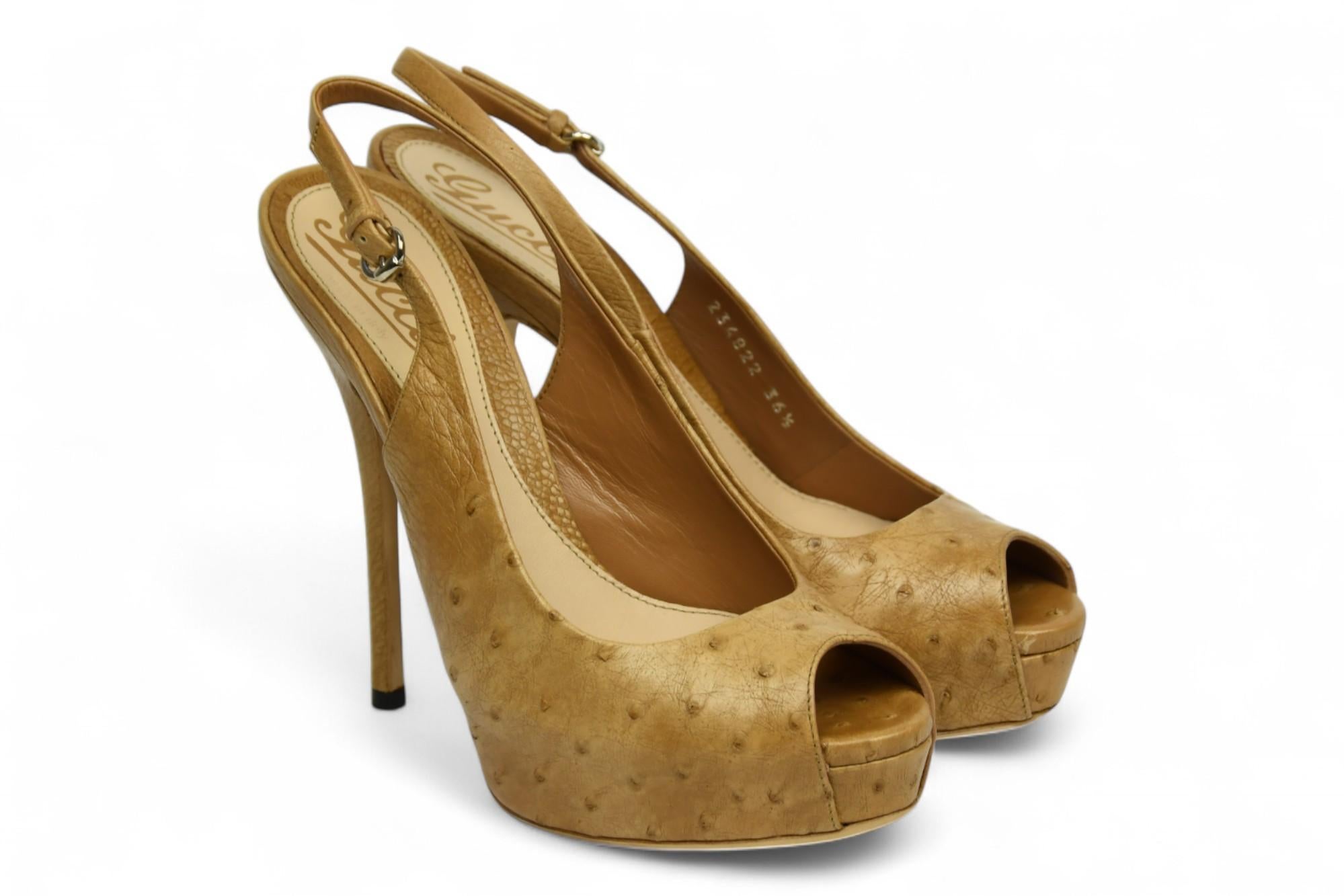 Marrone Gucci: tacchi a spillo in pelle di struzzo  Taglia 6,5 US in vendita