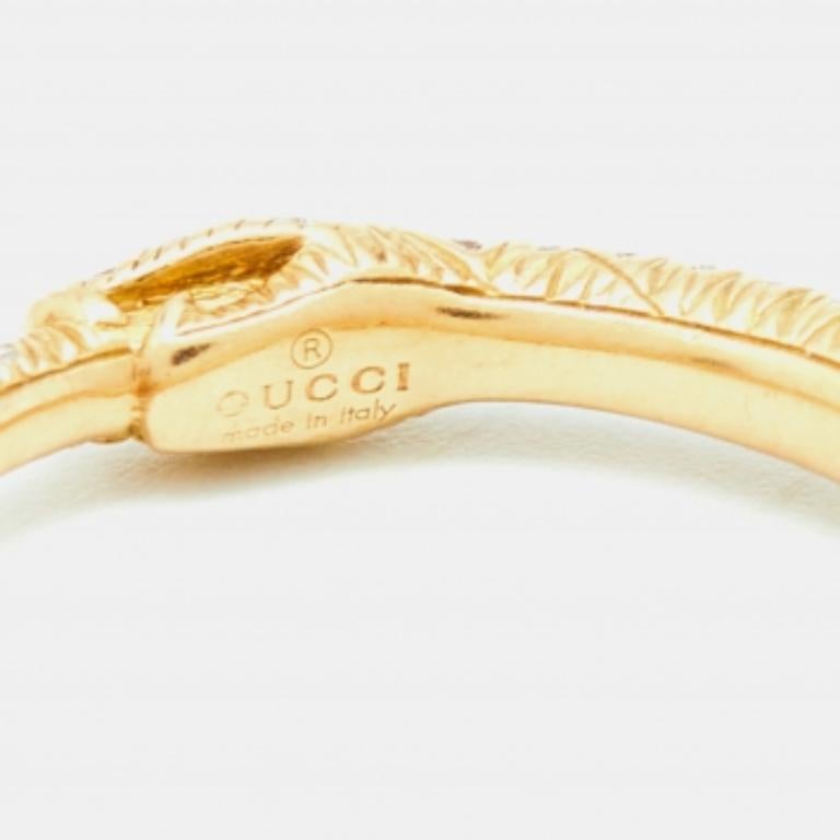 Bague Gucci en or jaune 18k serpent pavé de diamants Ouroboros Taille 52 Pour femmes en vente