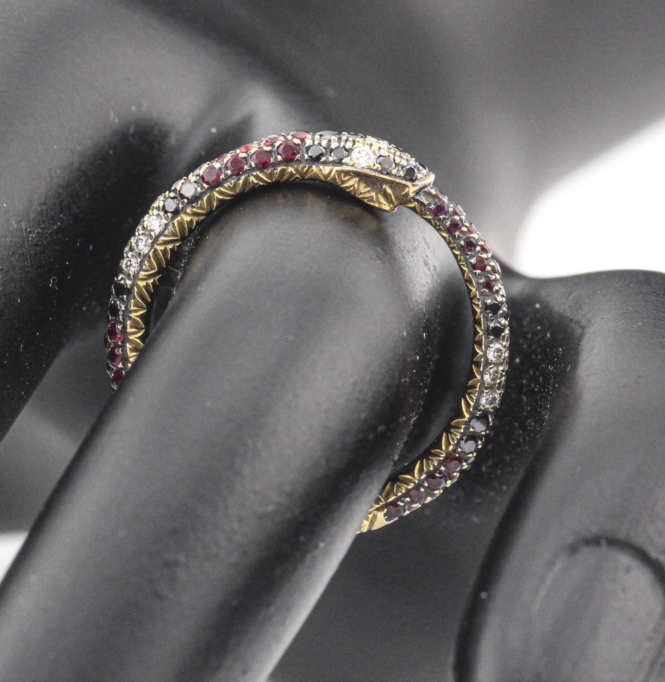 Gucci Ouroboros Gemstone 18K Yellow Gold Kingsnake Band Ring Size 5 For Sale 7
