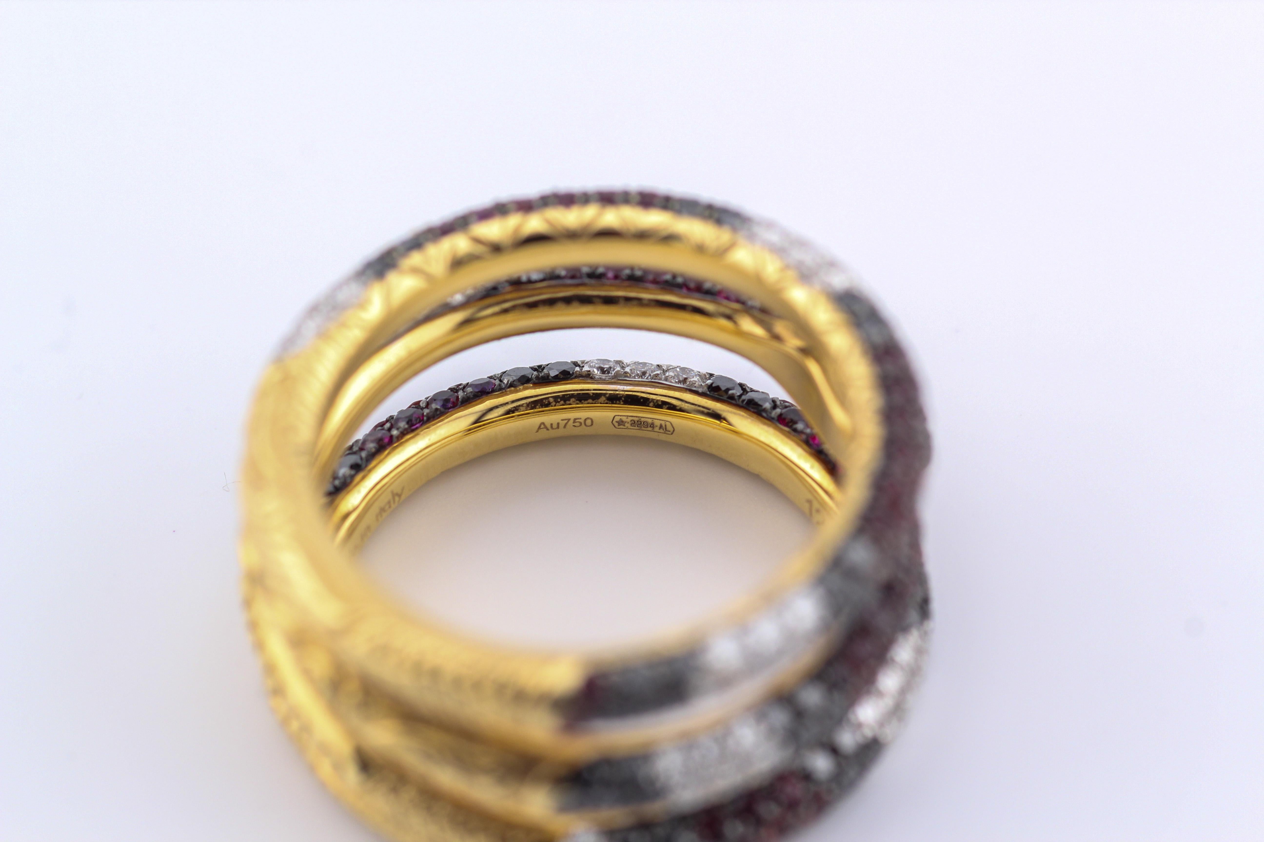 Women's or Men's Gucci Ouroboros Gemstone 18k Yellow Gold Kingsnake Three Band Ring Size 6 For Sale