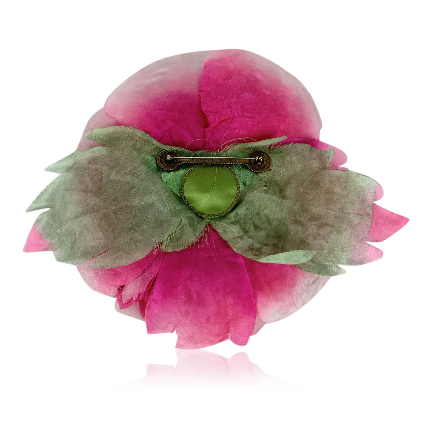 Gucci Oversized Pink Flower Silk Brooch Never Worn In New Condition In Rome, Rome