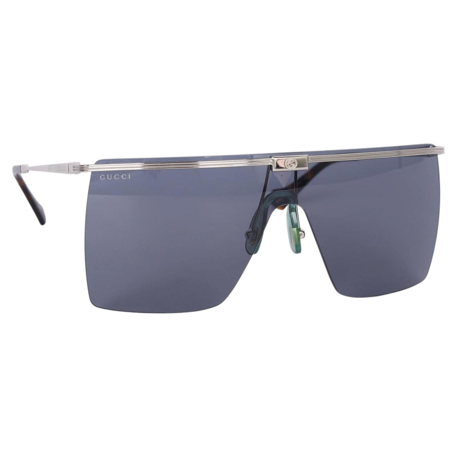 Gafas de sol de gran tamaño Gucci Mujer Montura de metal plateada Lentes tintadas en venta