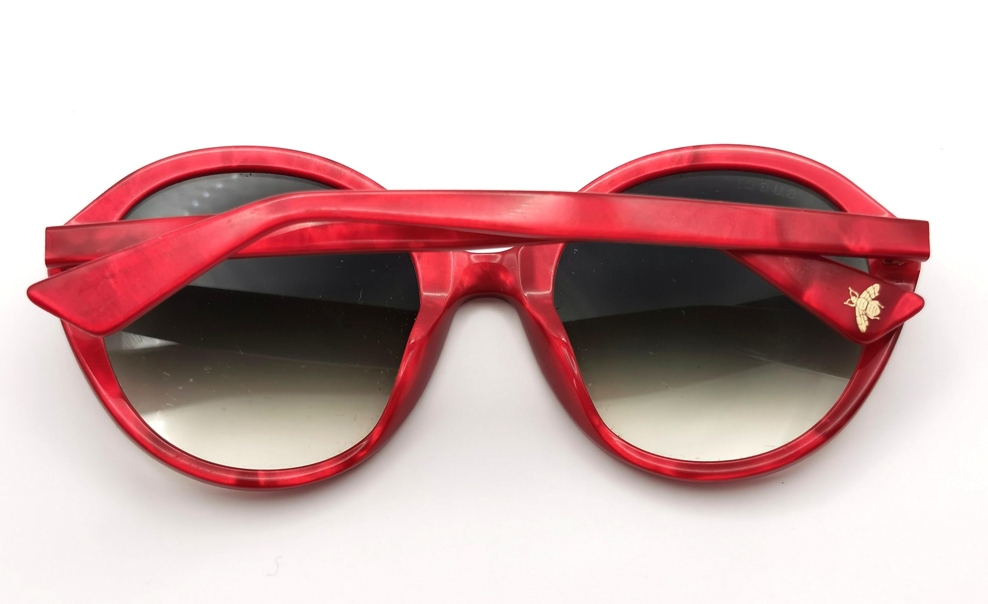 Lunettes de soleil surdimensionnées Gucci, rouge et or. Abeille 6