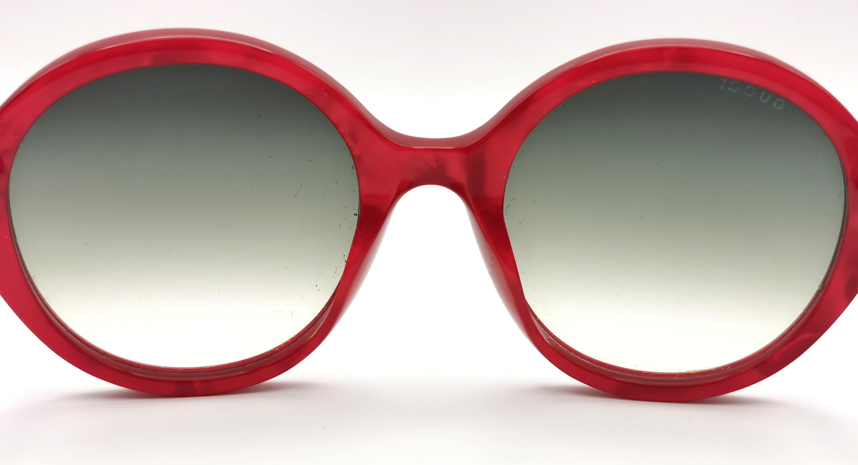 Lunettes de soleil surdimensionnées Gucci, rouge et or. Abeille 9