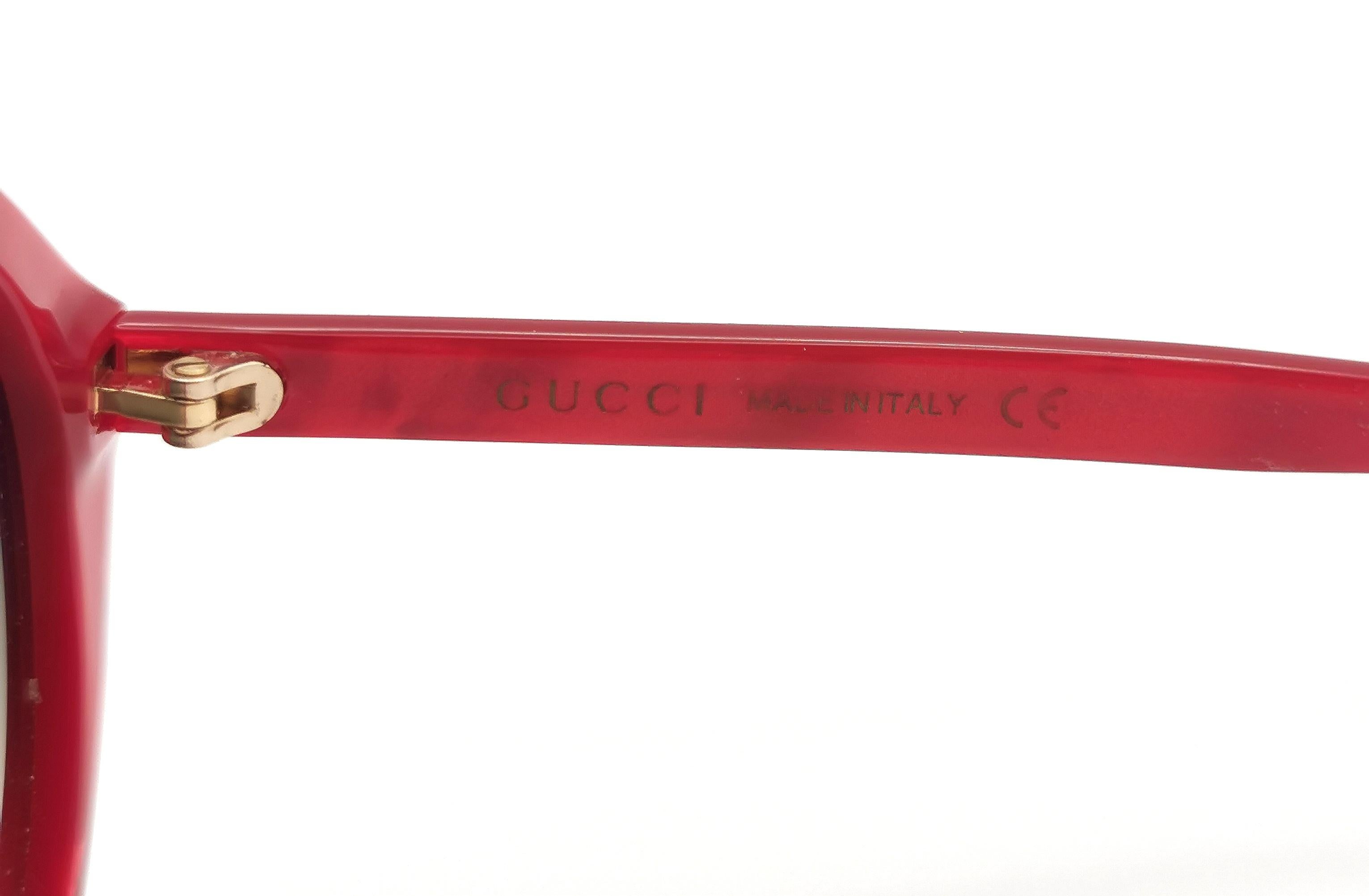 Lunettes de soleil surdimensionnées Gucci, rouge et or. Abeille 11
