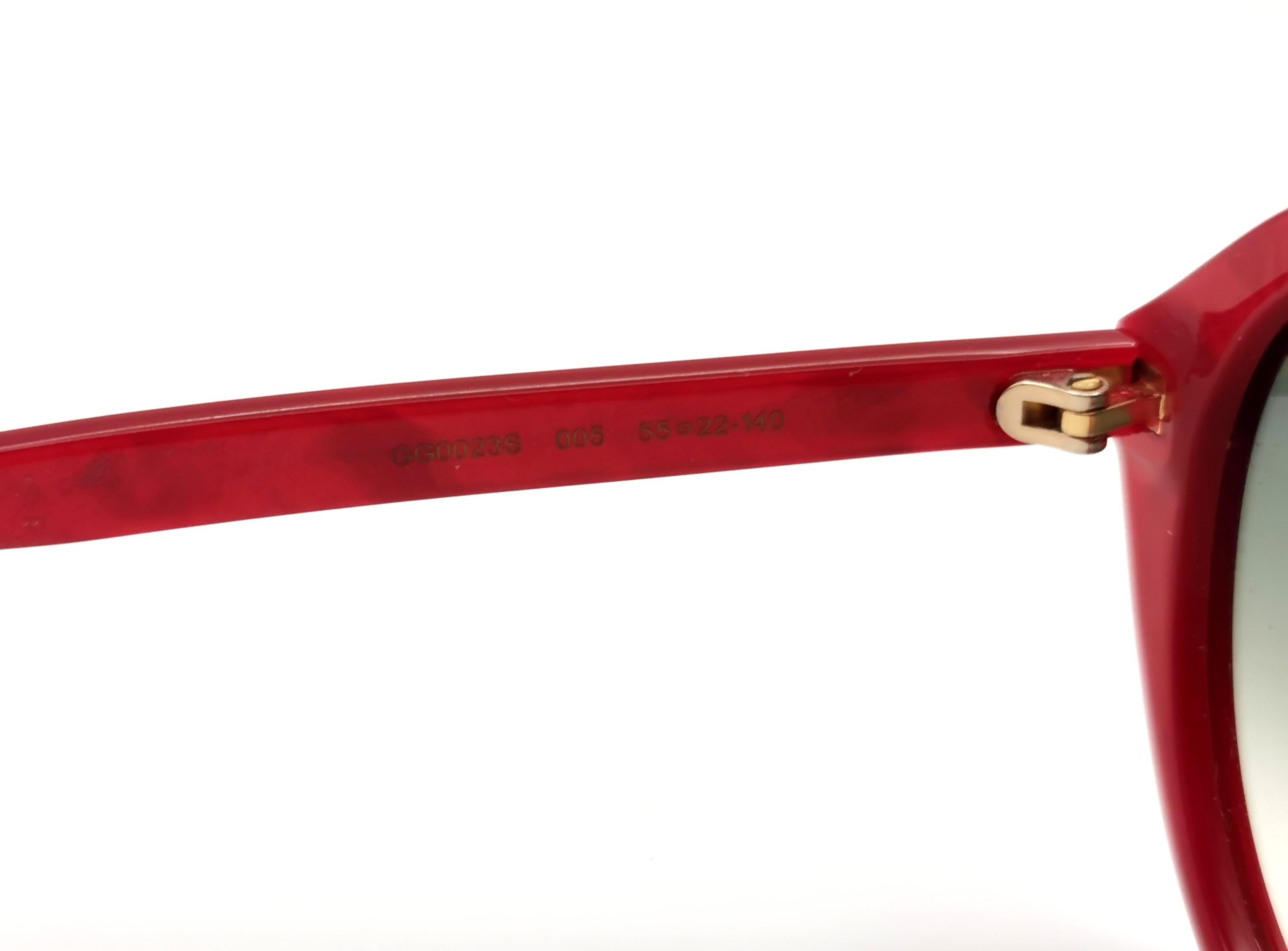 Lunettes de soleil surdimensionnées Gucci, rouge et or. Abeille 12