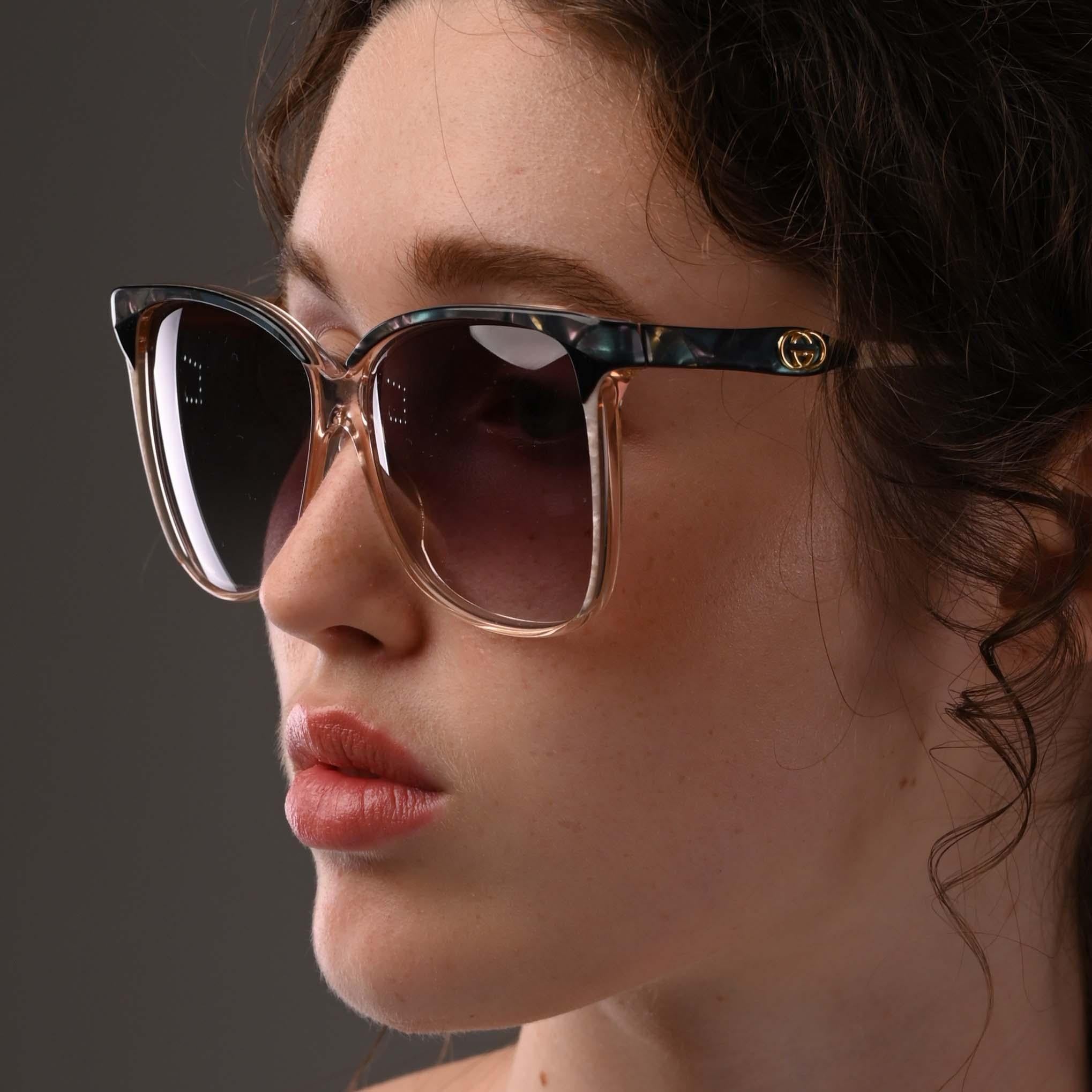 Women's Gucci oversized vintage sunglasses 70s