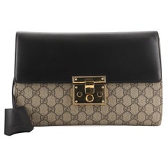 Gucci Padlock Clutch GG aus Segeltuch und Leder Groß