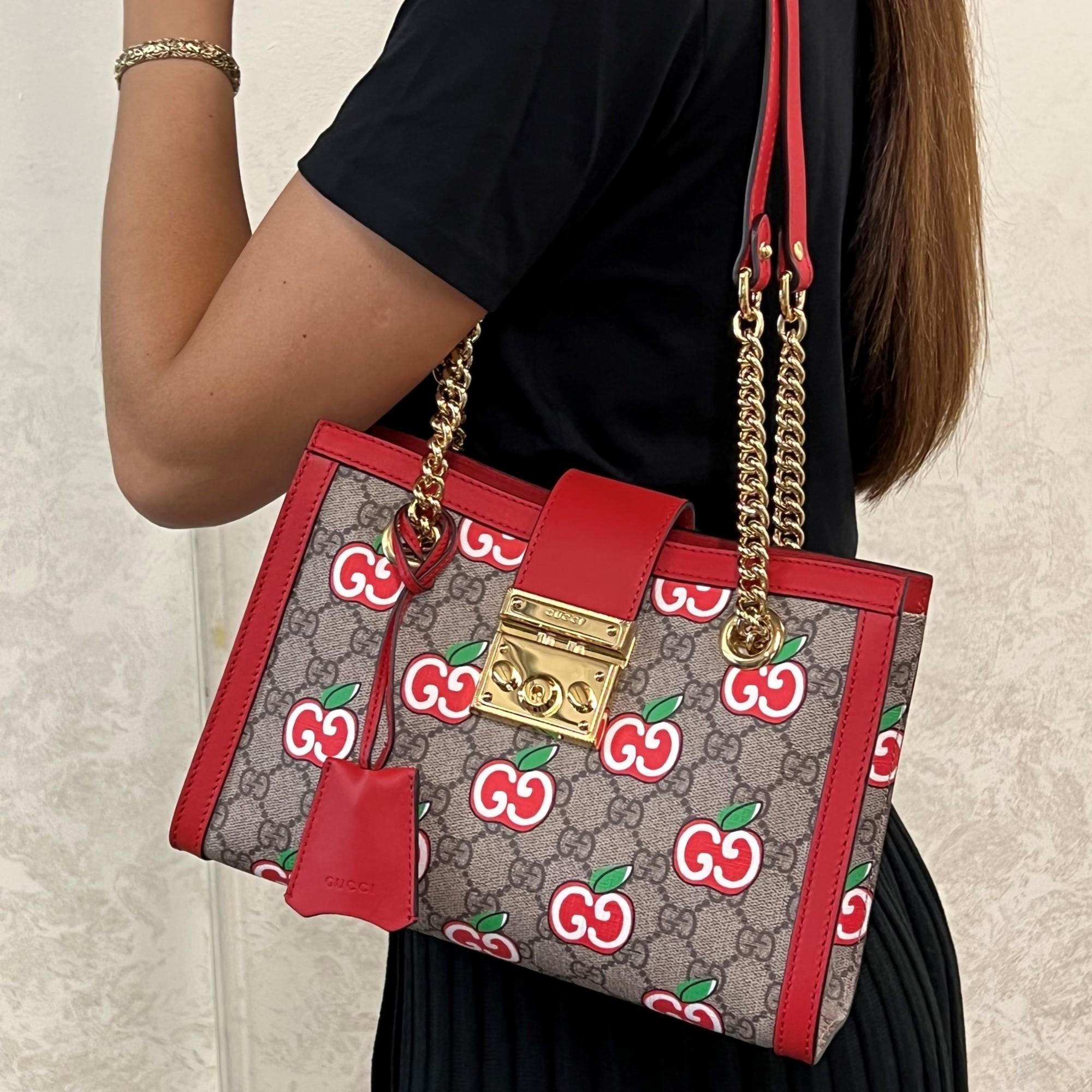 Women's Gucci Padlock GG Supreme Red Apple Canvas Small Shoulder Ladies Handbag For Sale