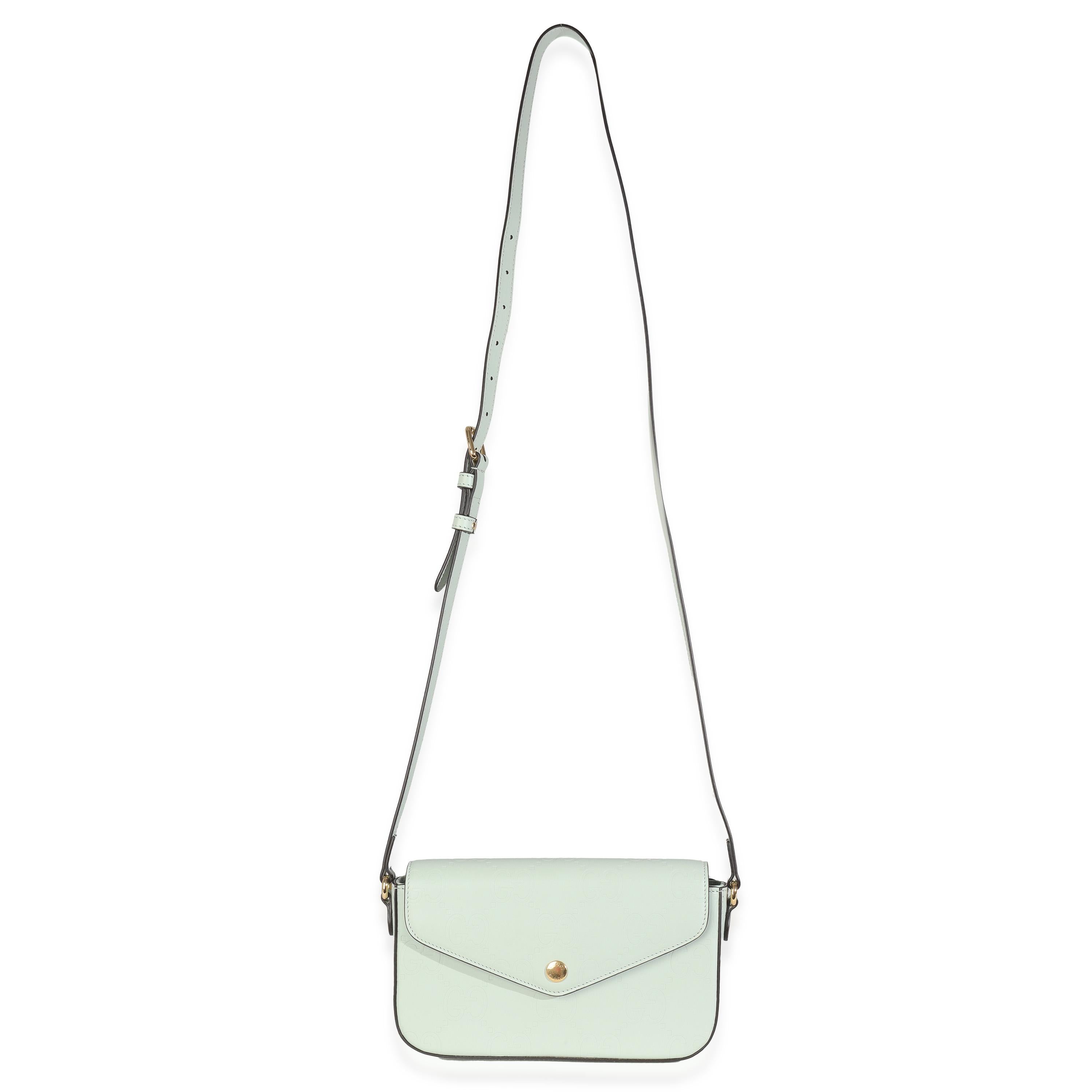 Gucci Borsa a tracolla GG Super Mini in pelle di vitello verde pallido in vendita 1