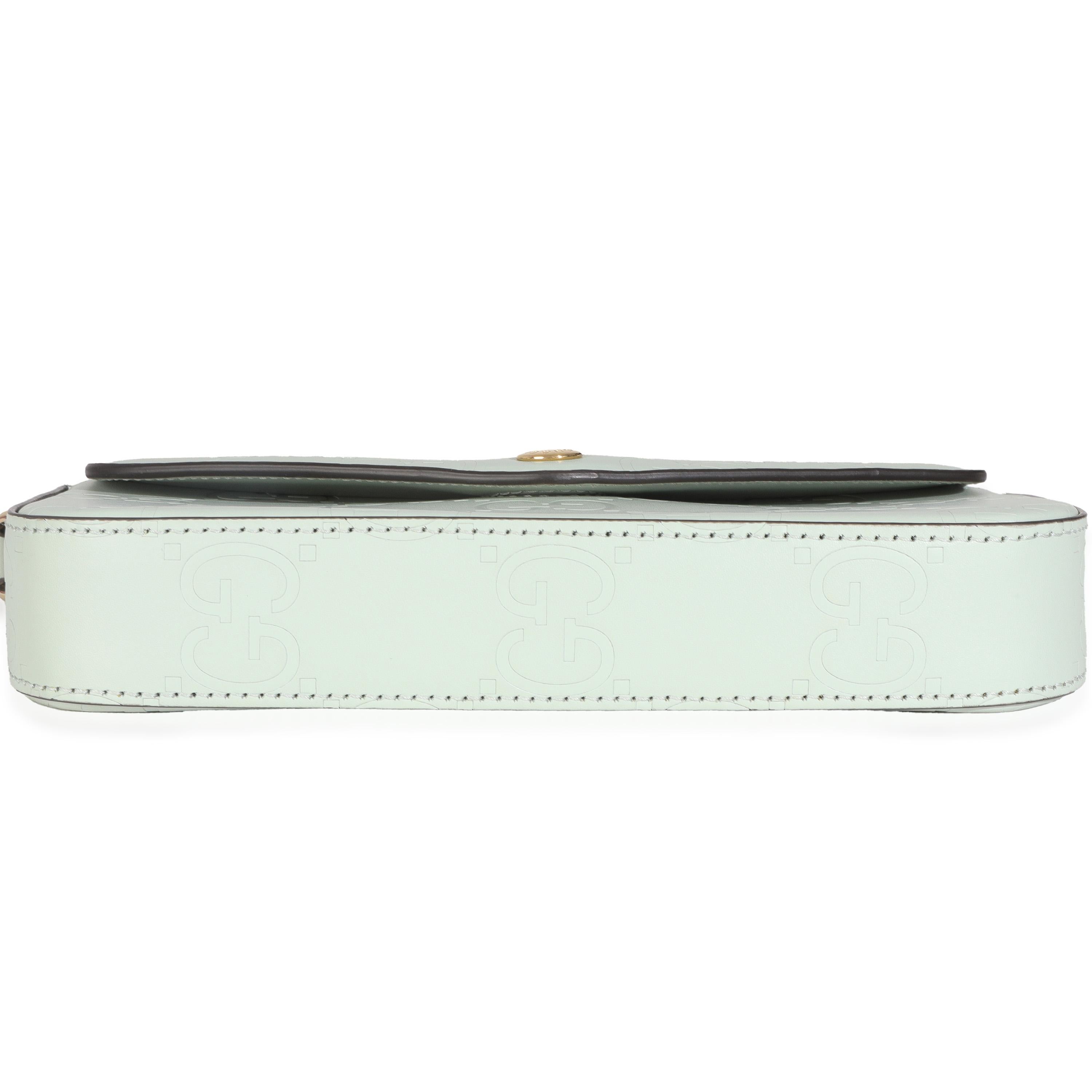 Gucci Borsa a tracolla GG Super Mini in pelle di vitello verde pallido in vendita 3