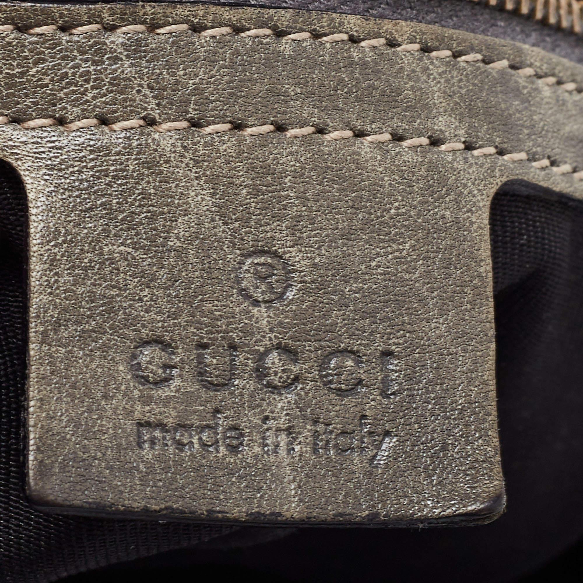 Gucci Pale Green Leather Medium Pelham Hobo For Sale 5