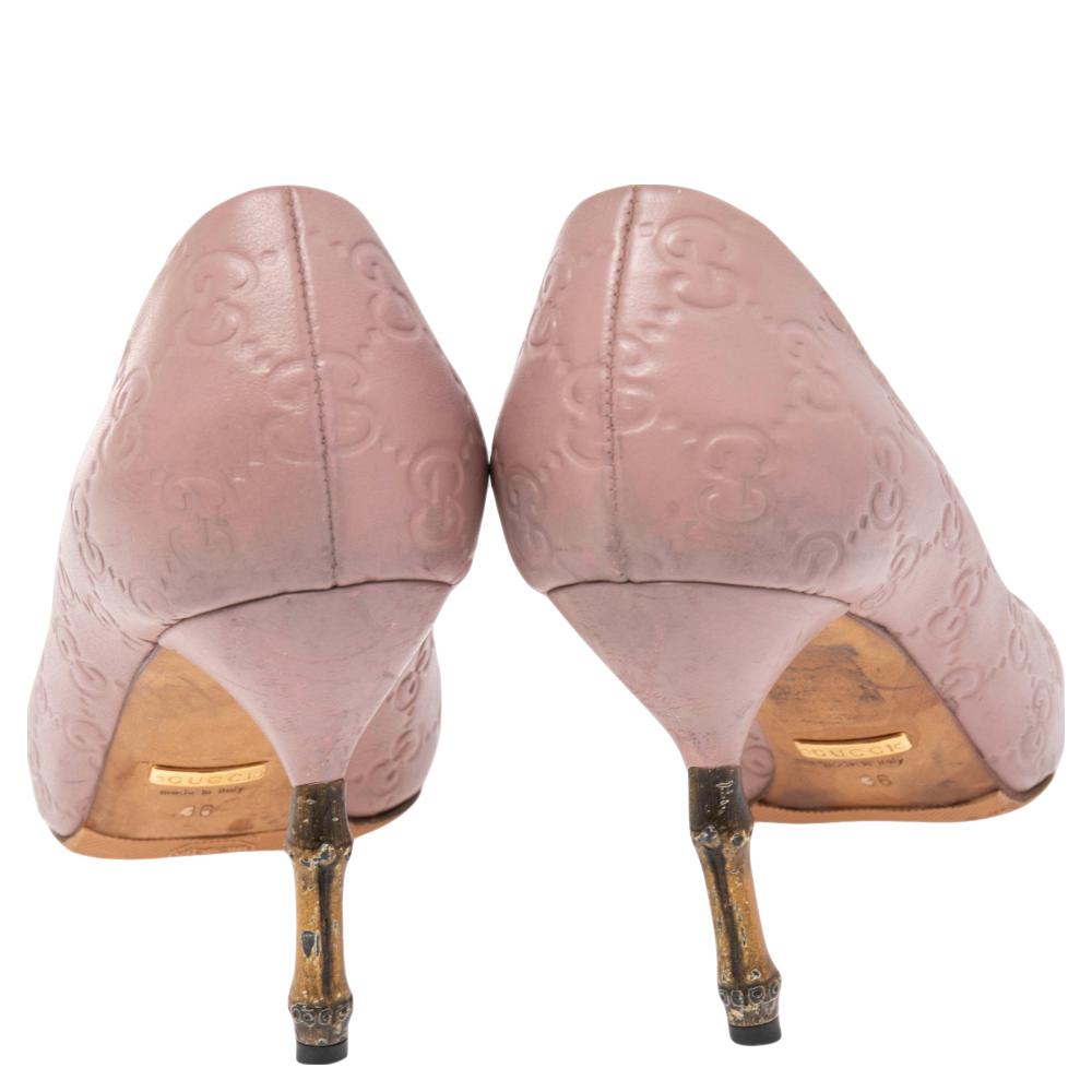 Gucci Pale Pink Guccissima Leather Kristen Bamboo Heel Pumps Size 36 In Good Condition In Dubai, Al Qouz 2