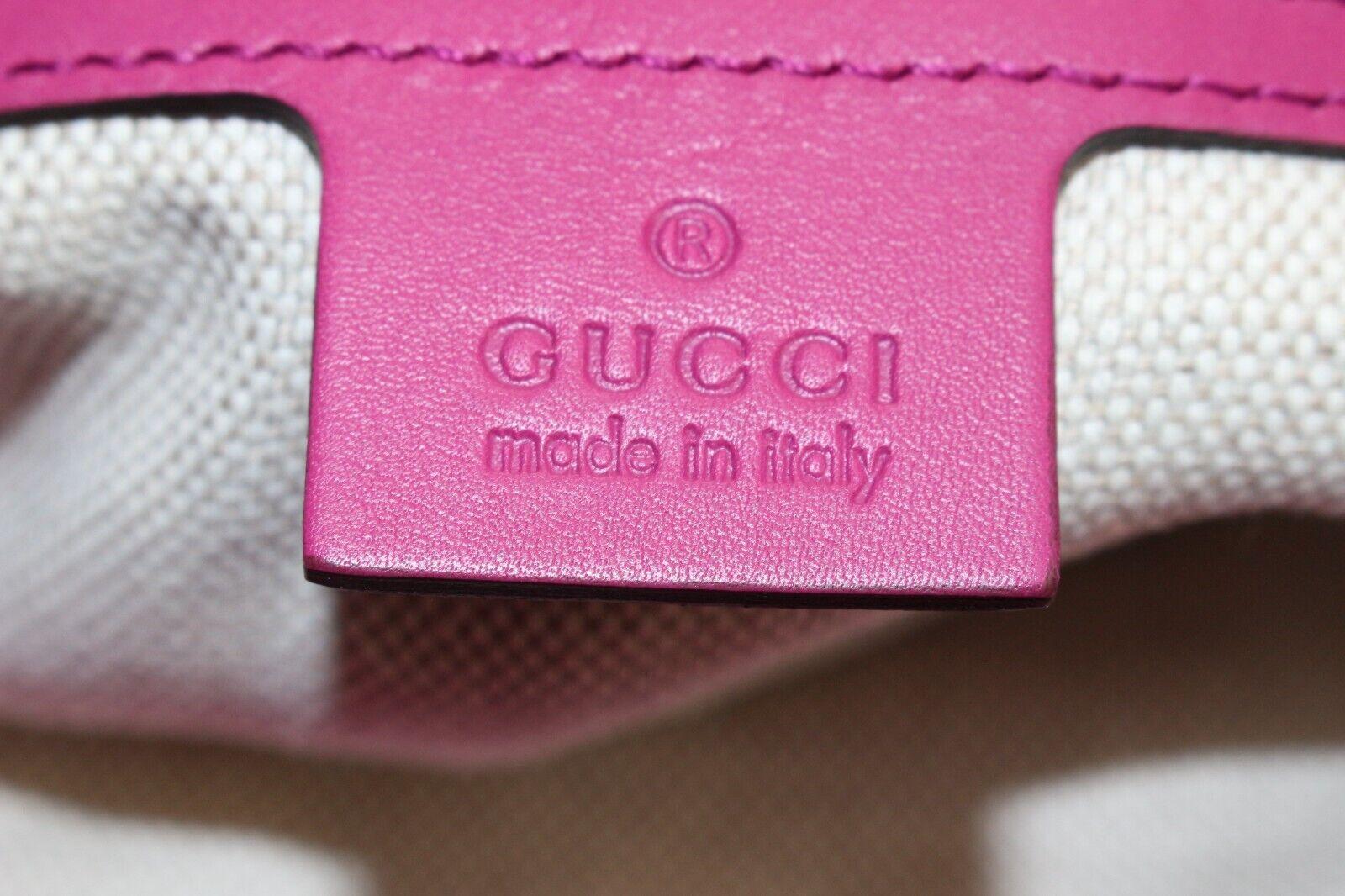 Gucci Soho - Fourre-tout 2way Fuchsia 1GK0104K rose verni à franges et à pompons Bon état - En vente à Dix hills, NY