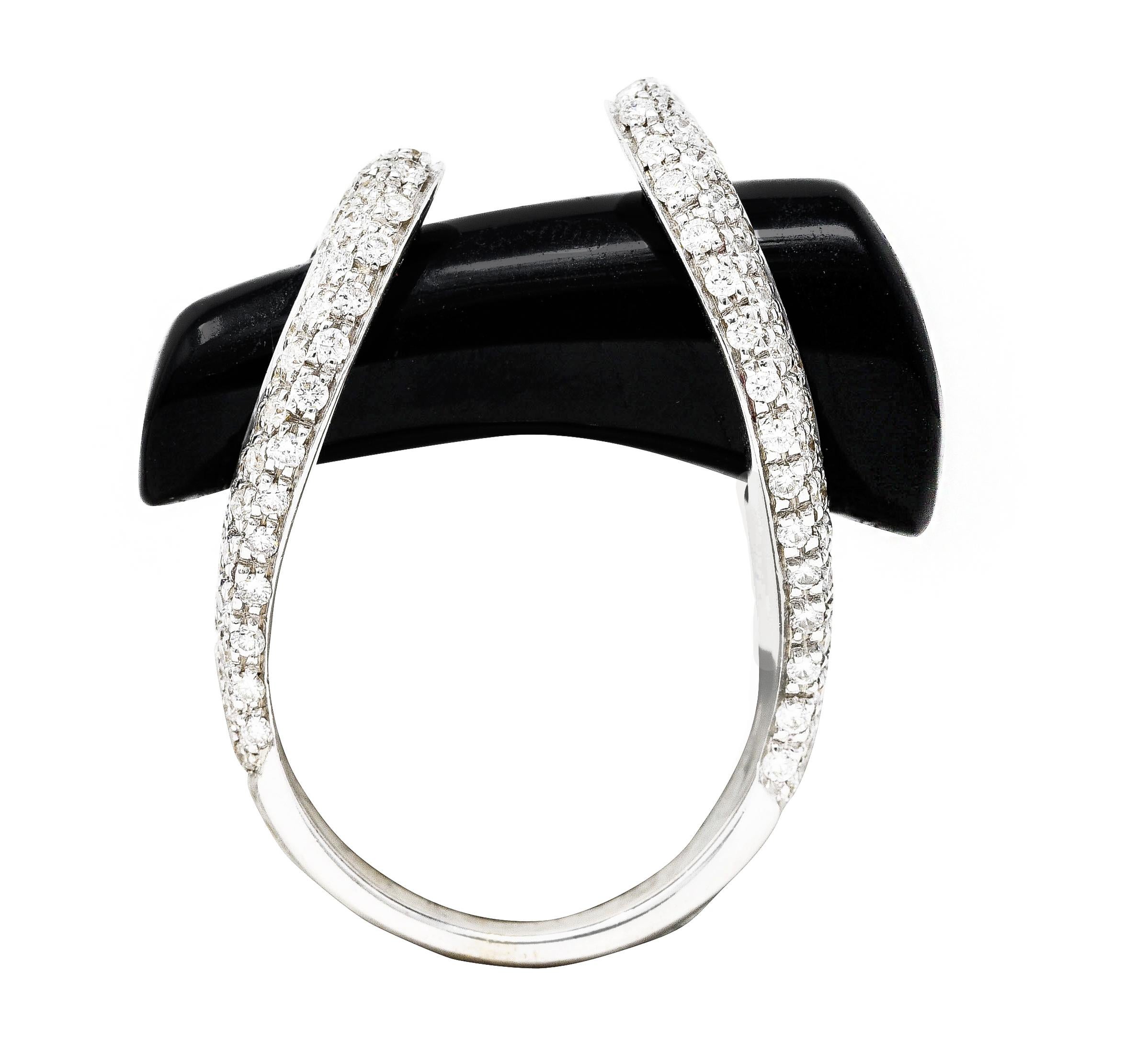 Gucci Pavé Diamond Carved Onyx 18 Karat White Gold Vintage Horsebit Ring 3