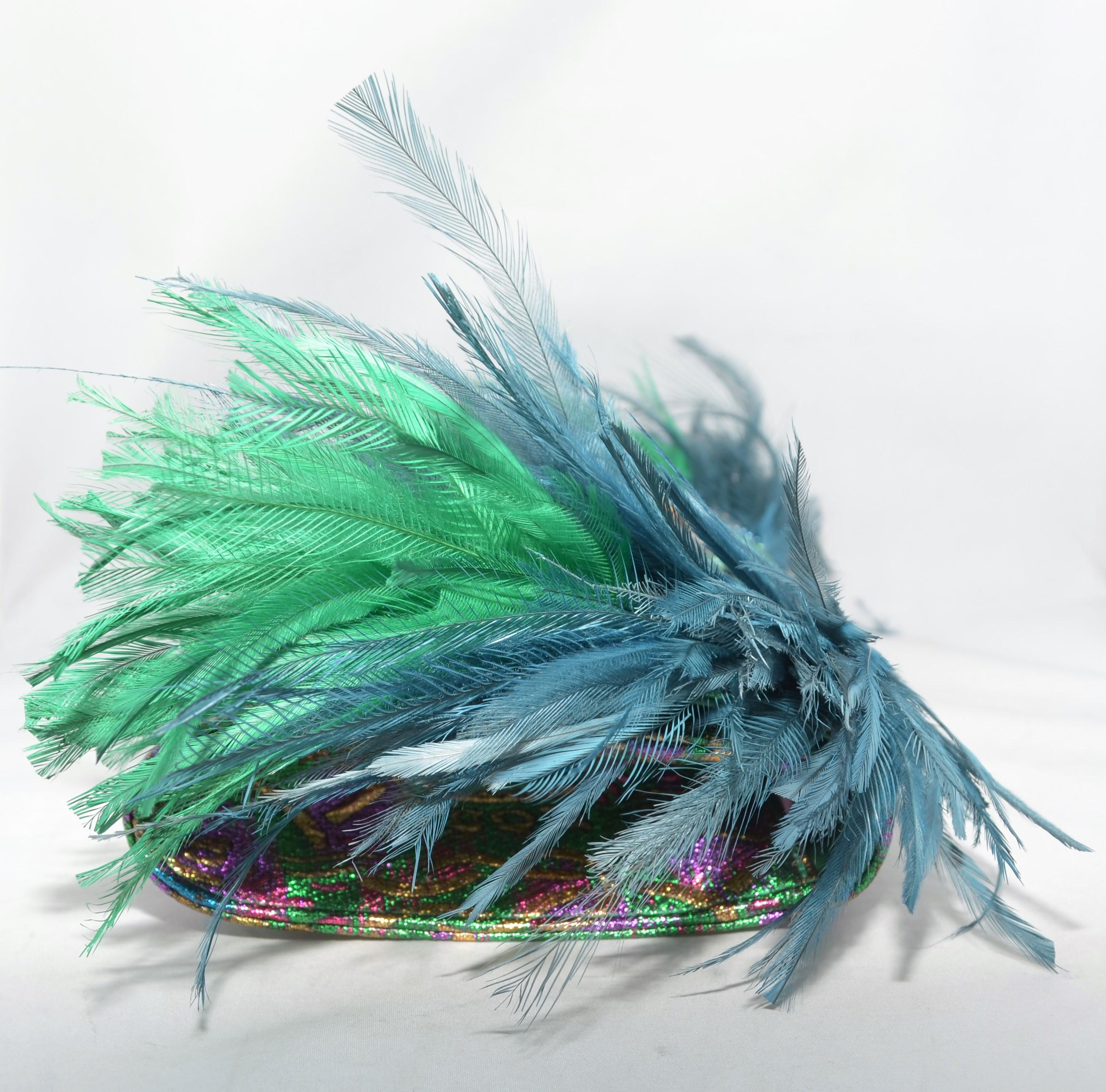 Gucci Macaw Brocade Clutch with Feathers In Excellent Condition In Carmel, CA