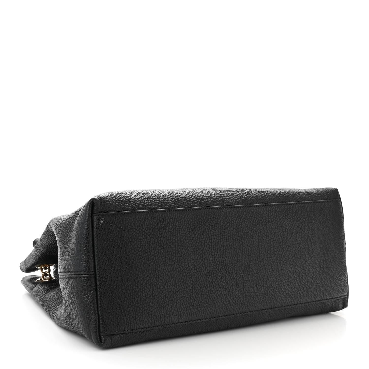 Women's Gucci Pebbled Calfskin Black Soho Chain Shoulder Bag Medium For Sale