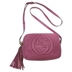 Gucci Kleines Kalbsleder mit Kieselsteinen Soho Disco Crossbody Tasche