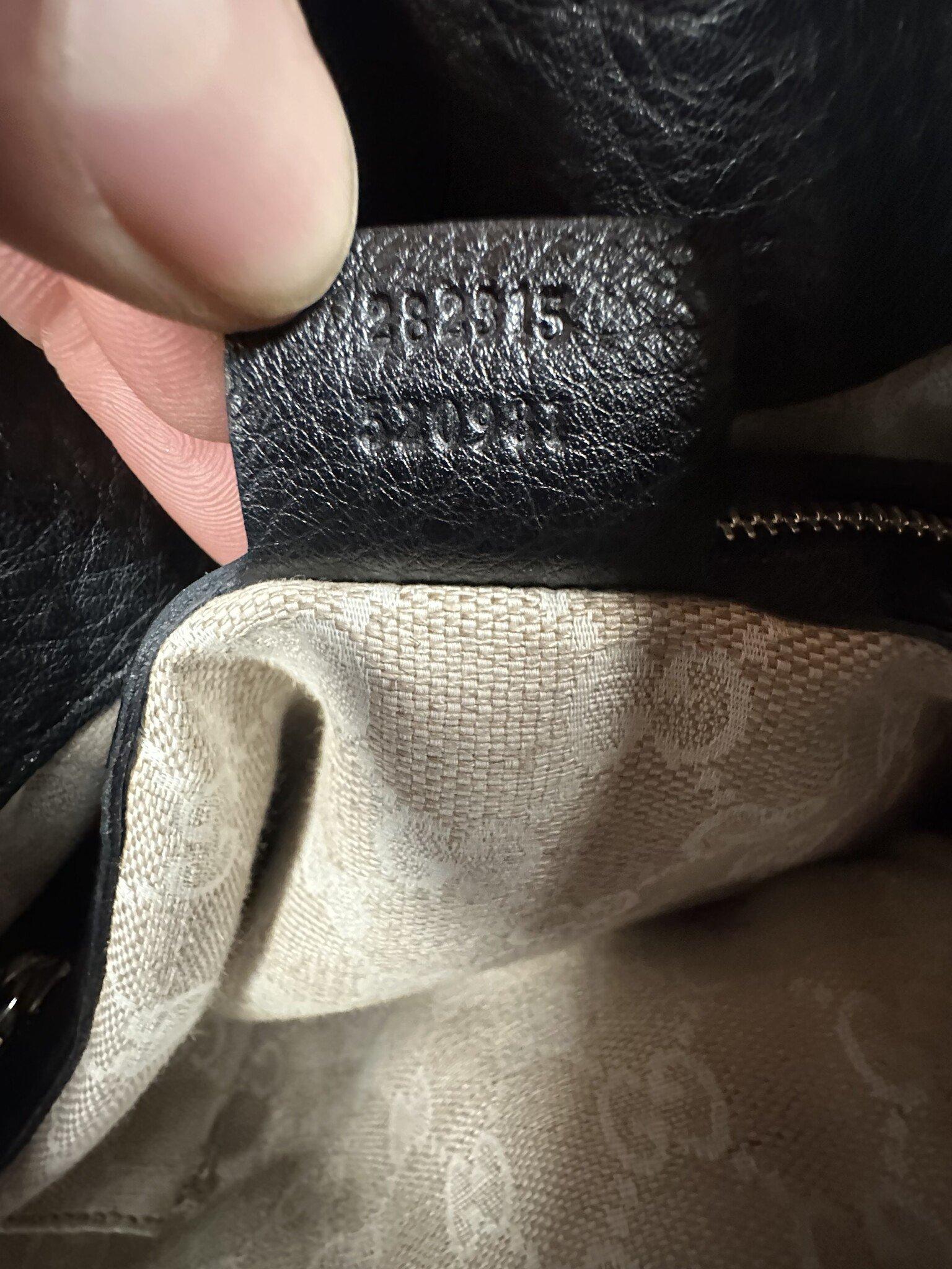 Gucci Pebbled Leather Black Diana Bamboo Hobo Bag Medium For Sale 2