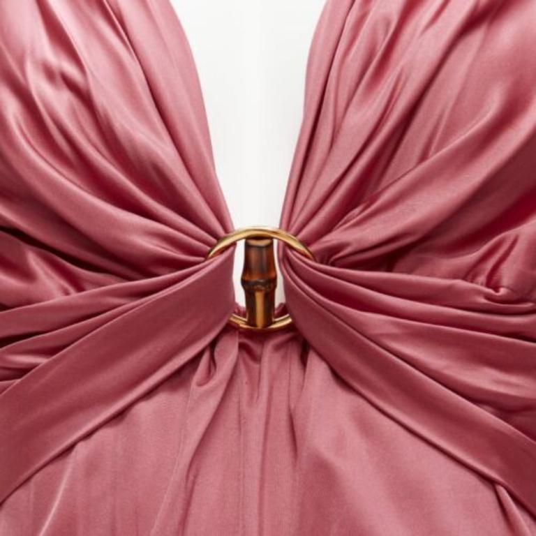 GUCCI pink bamboo buckle silky deep V billow sleeve blouse IT44 L
Reference: GIYG/A00342
Brand: Gucci
Material: Feels like polyester
Color: Pink
Pattern: Solid
Closure: Pullover
Extra Details: Bamboo motive buckle below bust.
Made in: