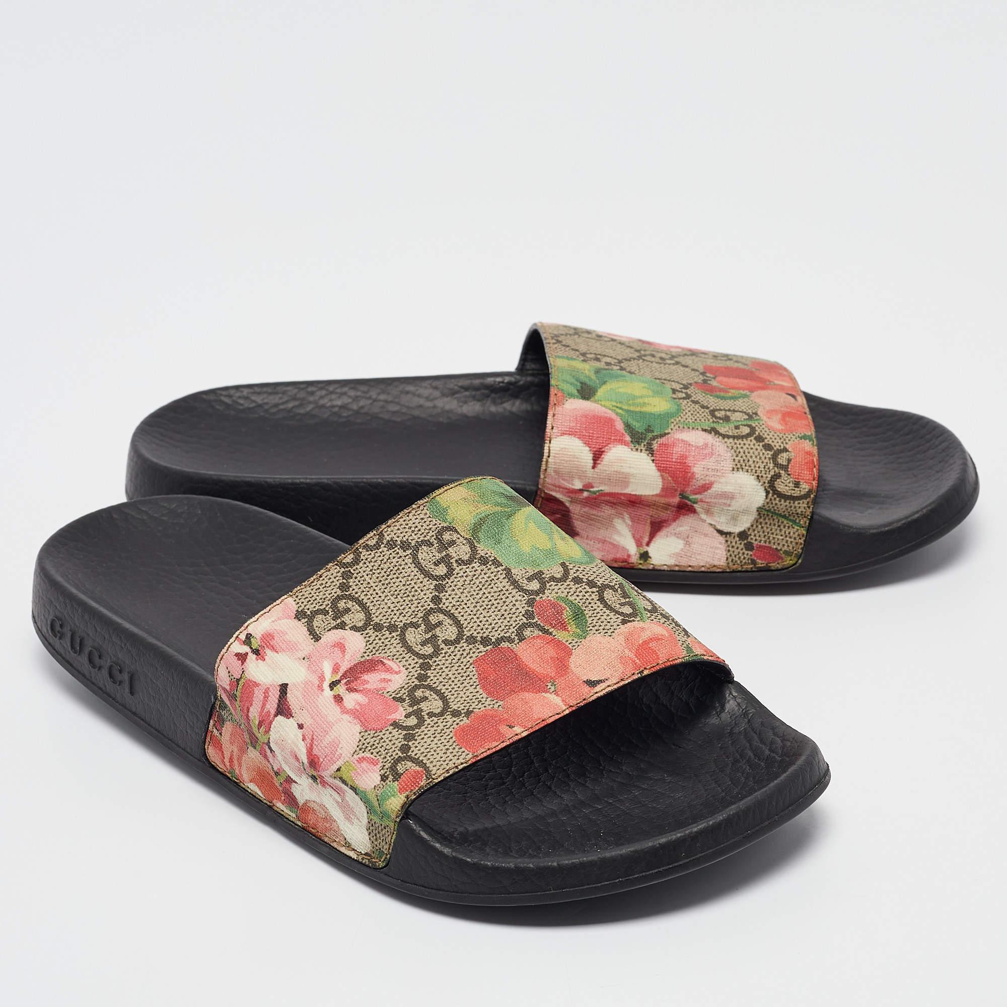 Women's Gucci Pink/Black GG Bloom Supreme Canvas Slide Flats Size 35