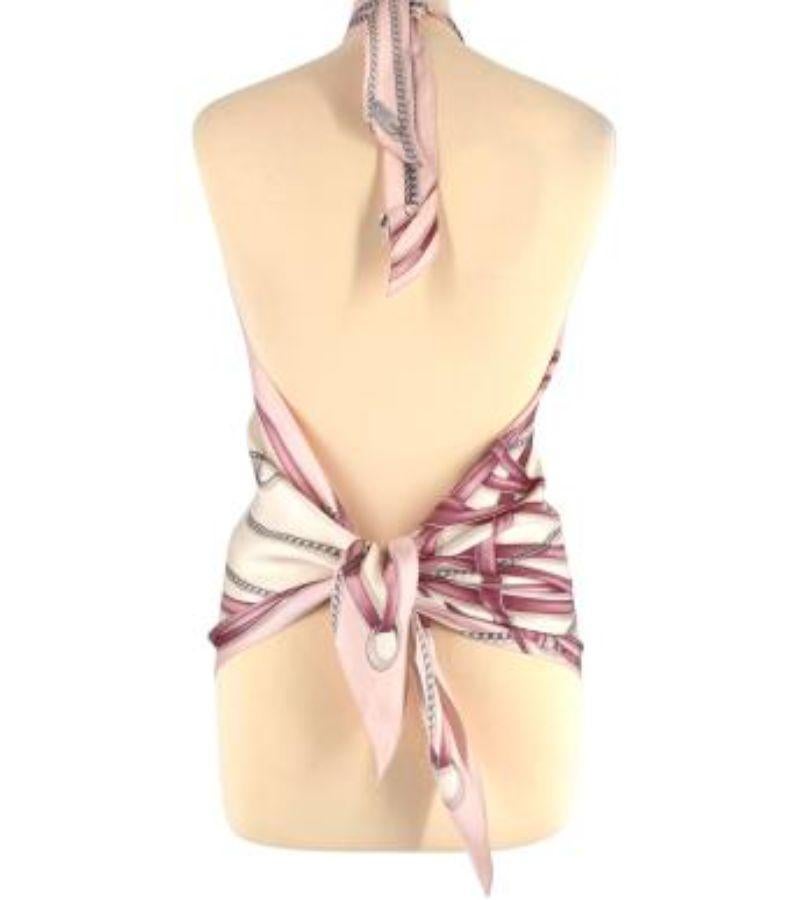 Gucci Pink Chain Print Halter Scarf Top 

-Self tie neckline 
-Sleeveless 
-Slip on 
-Open back 
-Chain logo print 

Material: 

100% Silk 

PLEASE NOTE, THESE ITEMS ARE PRE-OWNED AND MAY SHOW SIGNS OF BEING STORED EVEN WHEN UNWORN AND UNUSED. THIS
