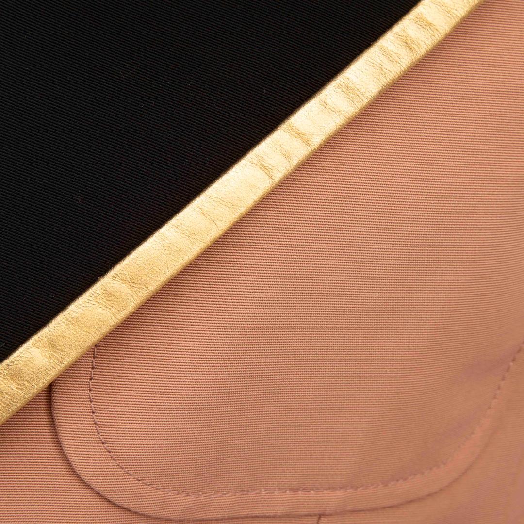 Gucci - Blazer rose à revers contrasté et bordé de cuir, taille XS Bon état - En vente à London, GB