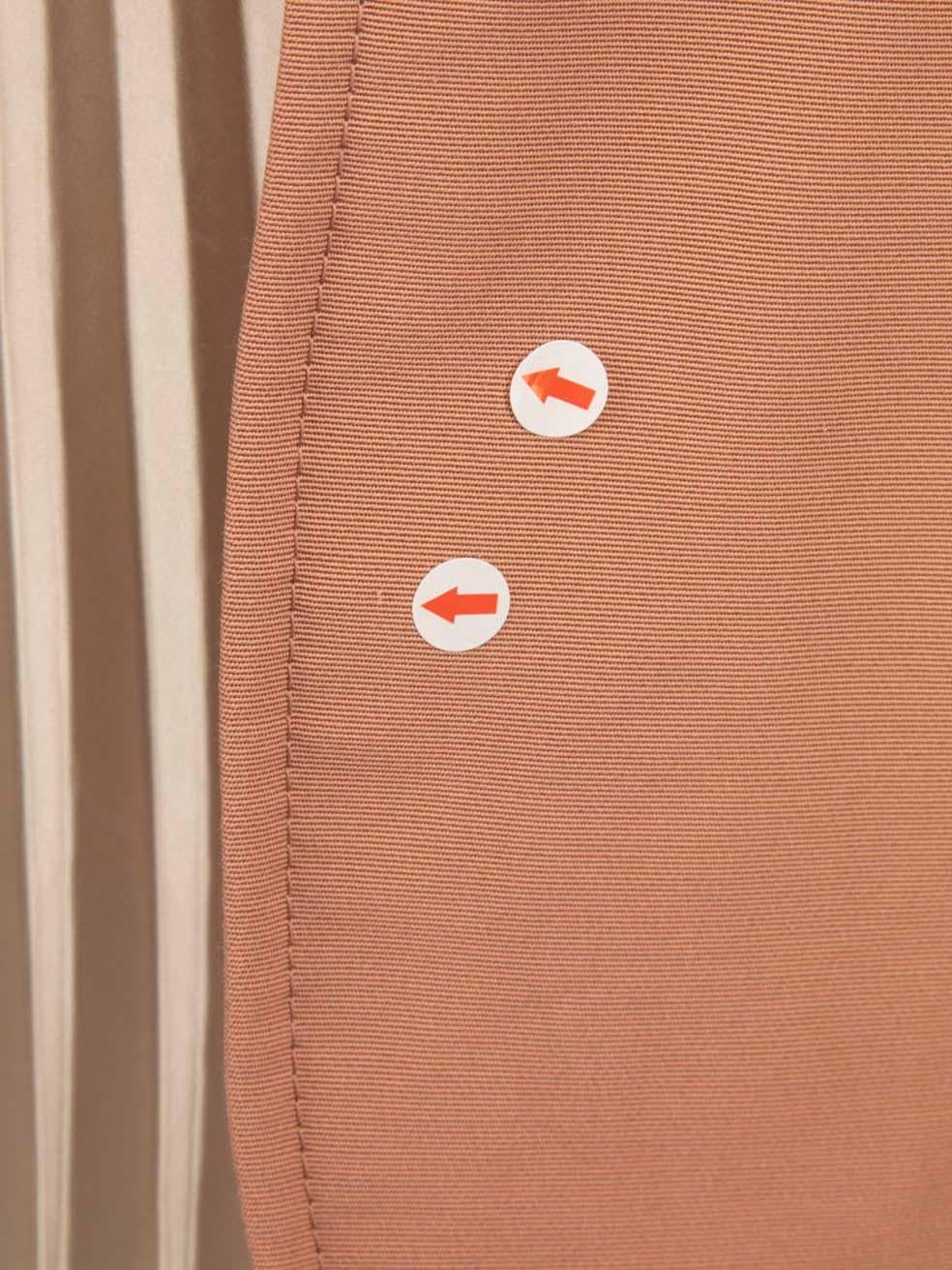 Gucci - Blazer rose à revers contrasté et bordé de cuir, taille XS en vente 1