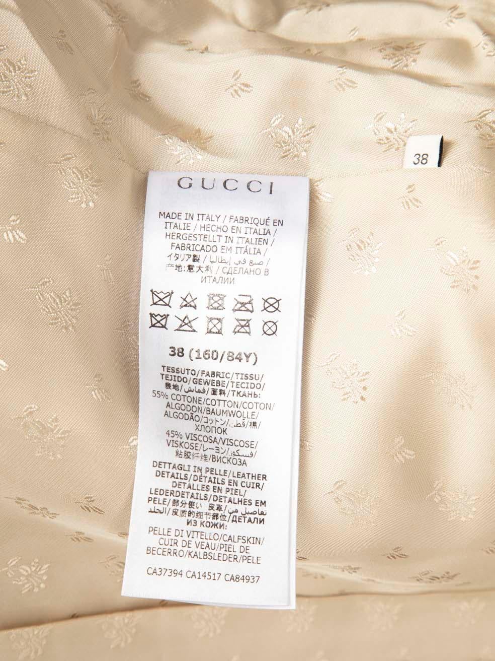 Gucci - Blazer rose à revers contrasté et bordé de cuir, taille XS en vente 3