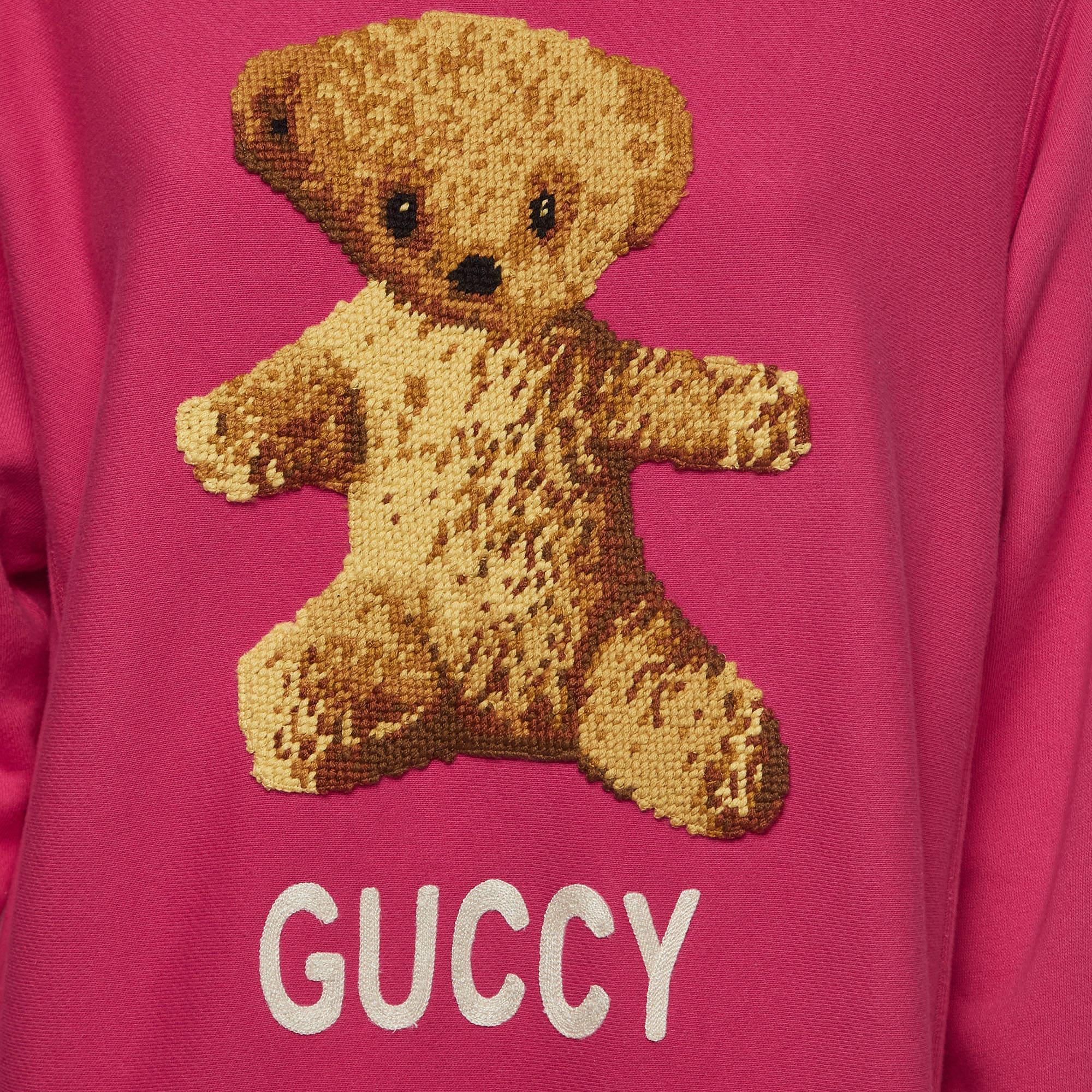 Rosa Gucci Felpa con orsetto ricamato in maglia di cotone rosa M. I. in vendita