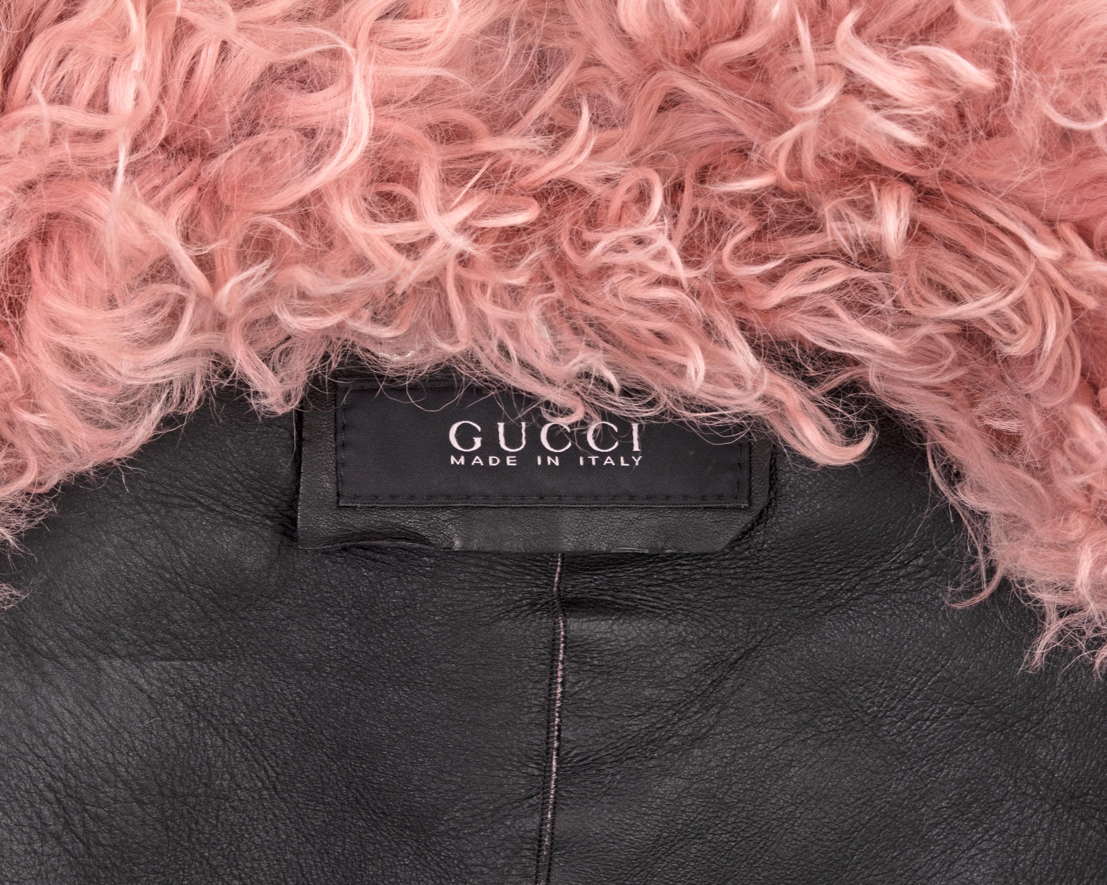 Manteau en shearling bouclé rose Gucci, fw 2014 en vente 8