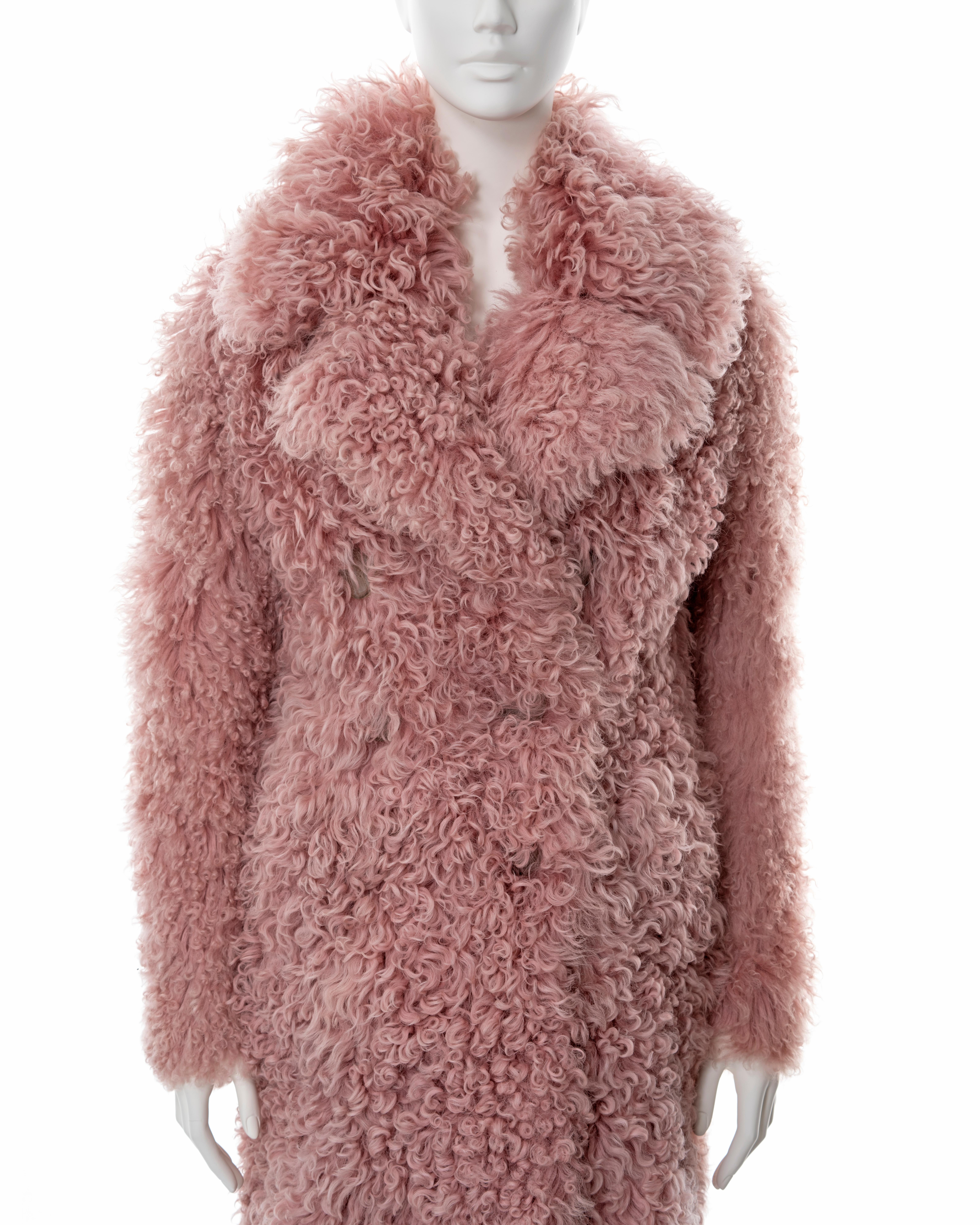 Manteau en shearling bouclé rose Gucci, fw 2014 Pour femmes en vente