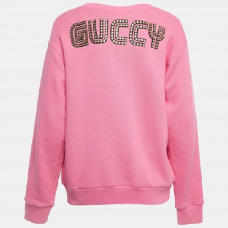 Scopri l'epitome dello chic accogliente con questa felpa da donna di Gucci. Realizzato per garantire calore e stile, combina il comfort con dettagli alla moda, rendendolo la tua scelta preferita per la raffinatezza casual.