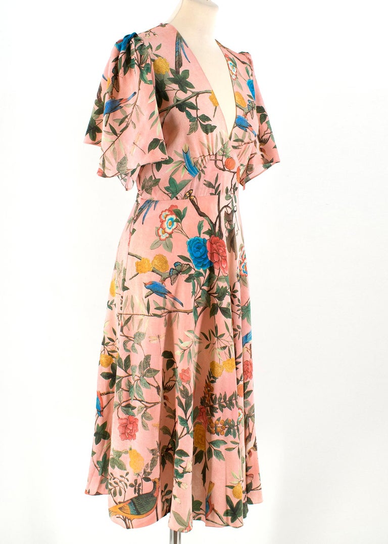 pink and green gucci dress Buy Gucci Printed Tie-neck Midi Dress - Green, Red And White At 13% Off