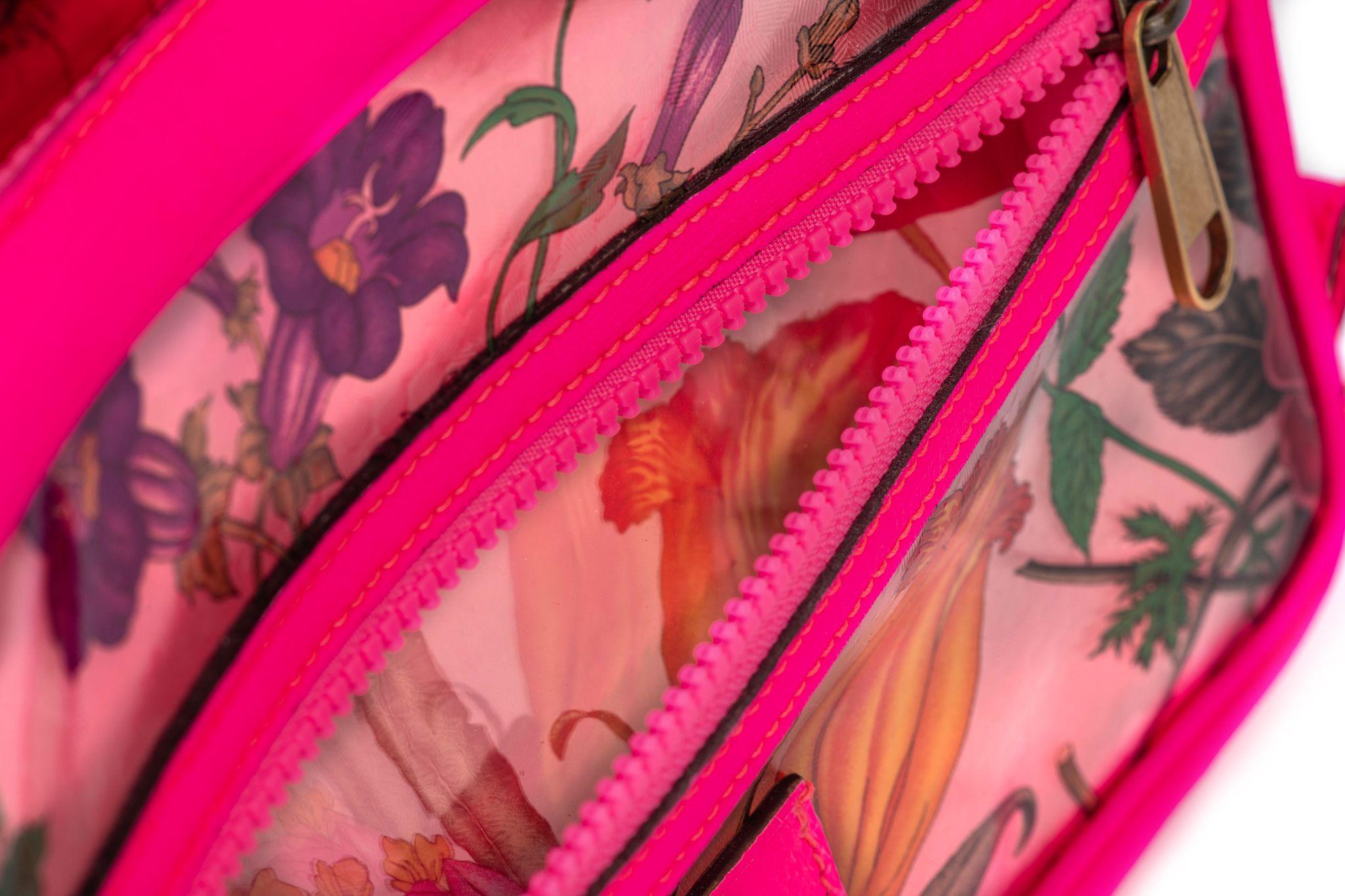 Gucci PInk Fluo Pvc Flora Fanny Pack For Sale 5