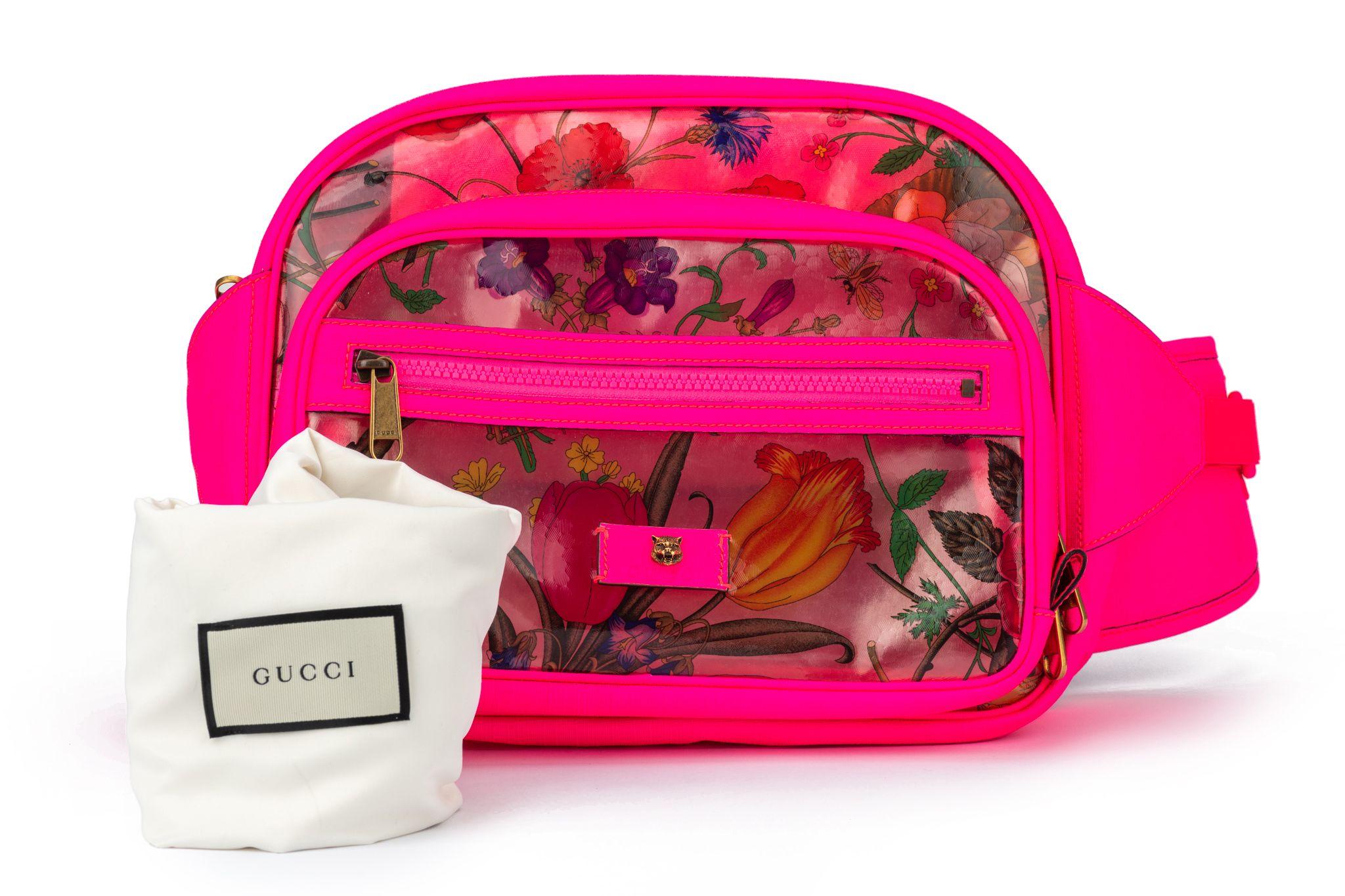 Gucci PInk Fluo Pvc Flora Fanny Pack In New Condition For Sale In West Hollywood, CA
