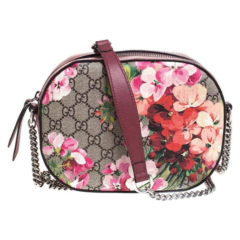 Gucci Pink GG Blooms Canvas and Leather Mini Chain Crossbody Bag For Sale  at 1stDibs | gucci blooms crossbody