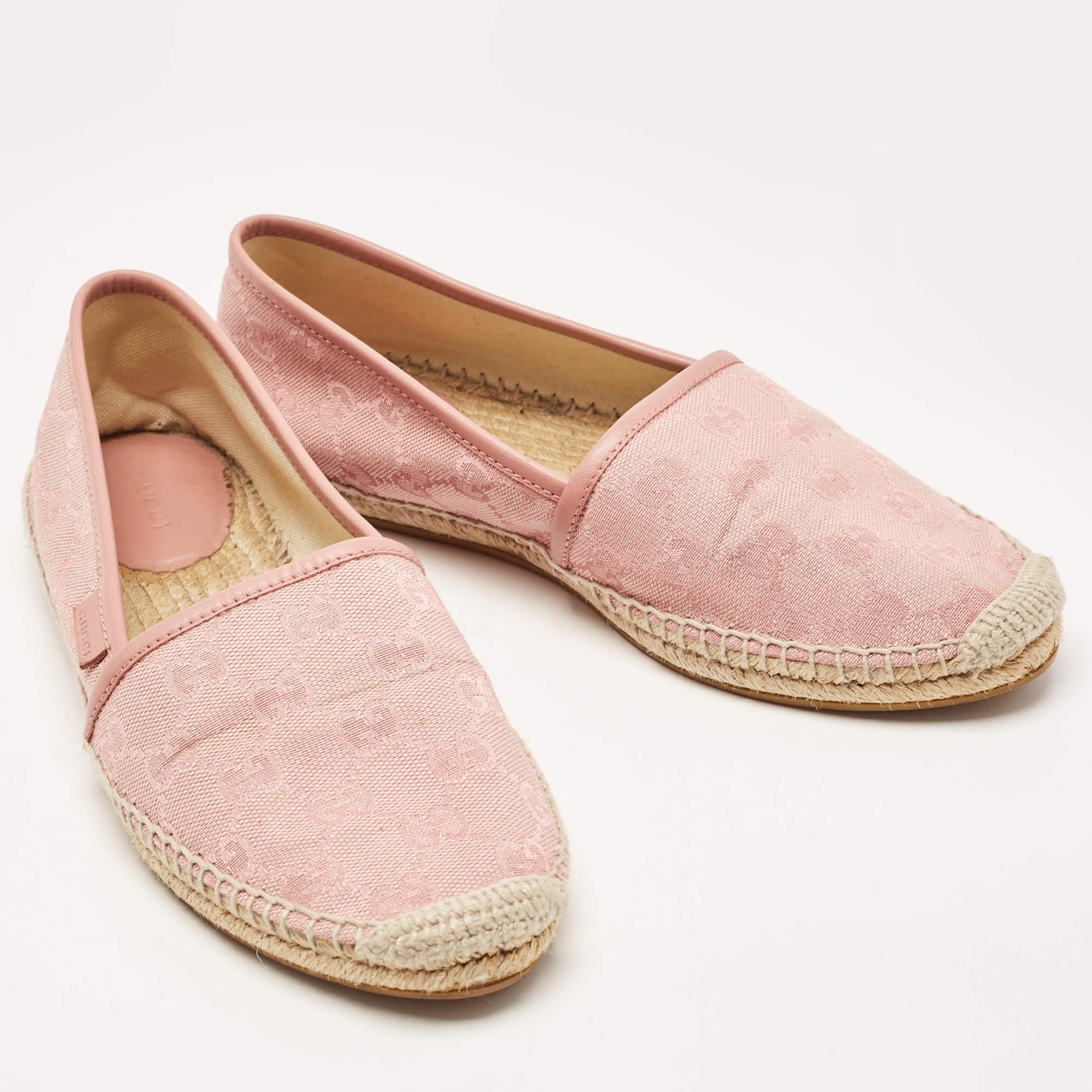 Gucci Pink GG Canvas and Leather Espadrille Flats Size 38 In Good Condition For Sale In Dubai, Al Qouz 2