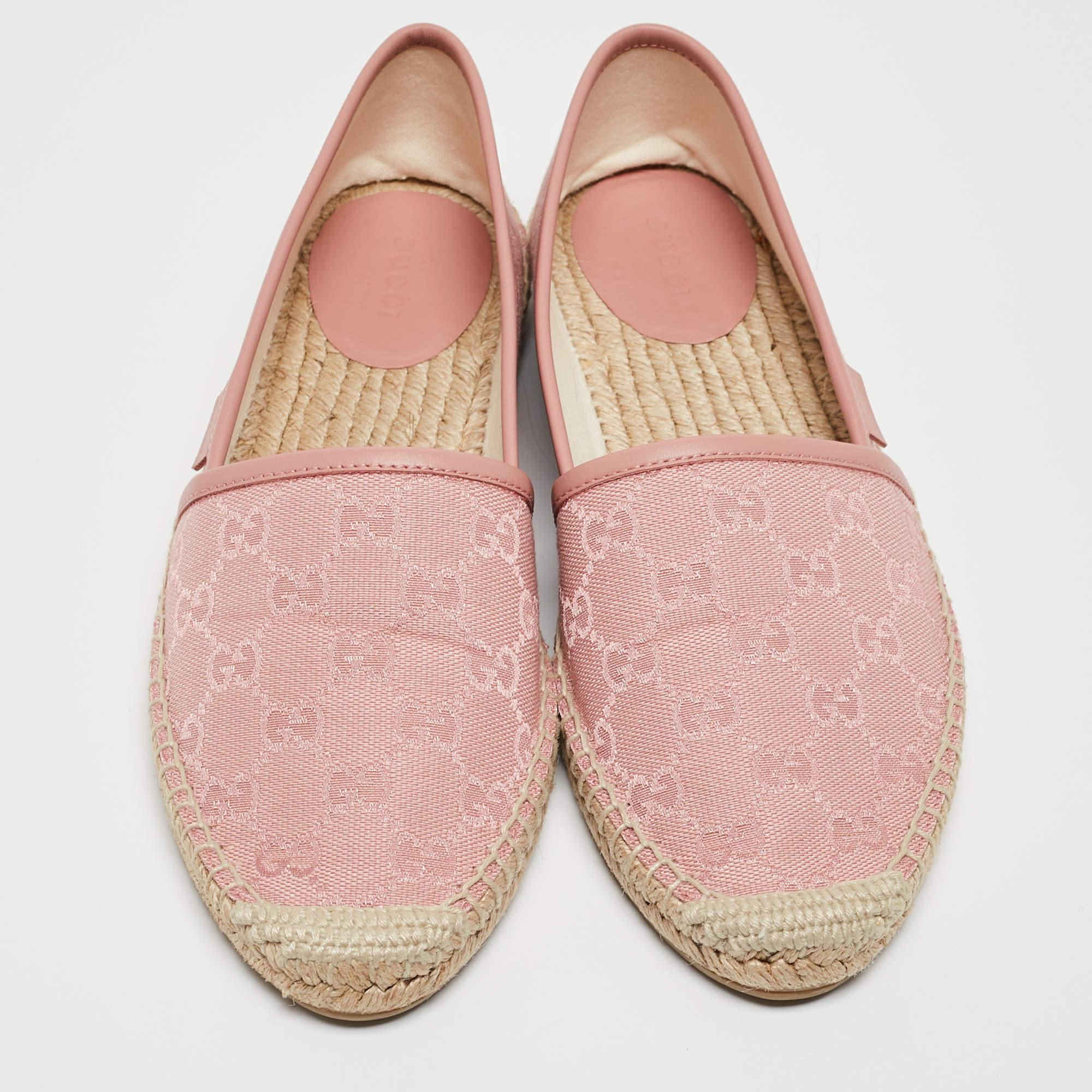 Gucci Pink GG Canvas and Leather Espadrille Flats Size 38 In Good Condition In Dubai, Al Qouz 2