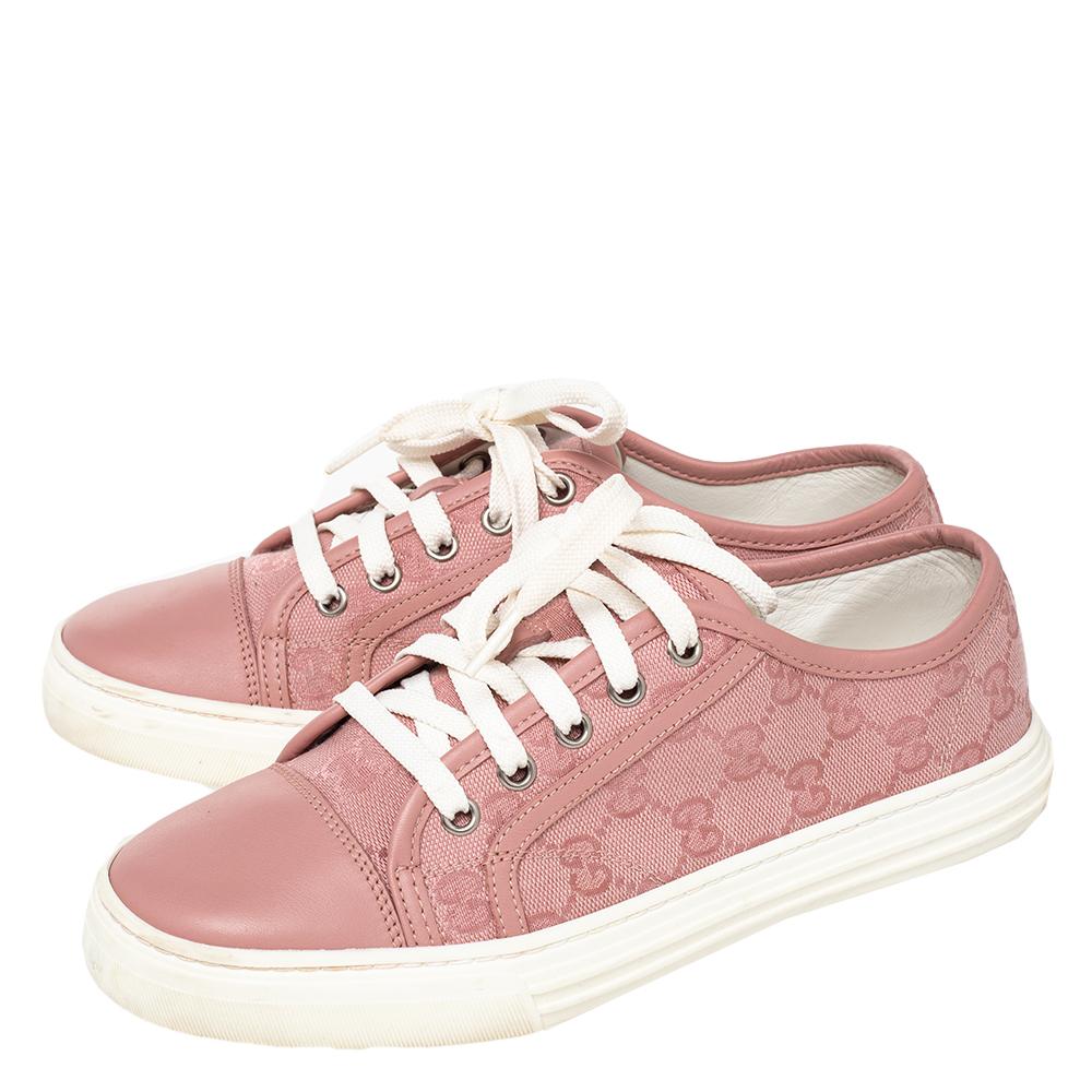 Gucci Pink GG Canvas And Leather Low Top Sneakers Size 36.5 In Good Condition In Dubai, Al Qouz 2