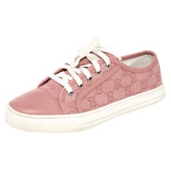 Gucci Rosa GG Low Top Turnschuhe aus Segeltuch und Leder Größe 36,5