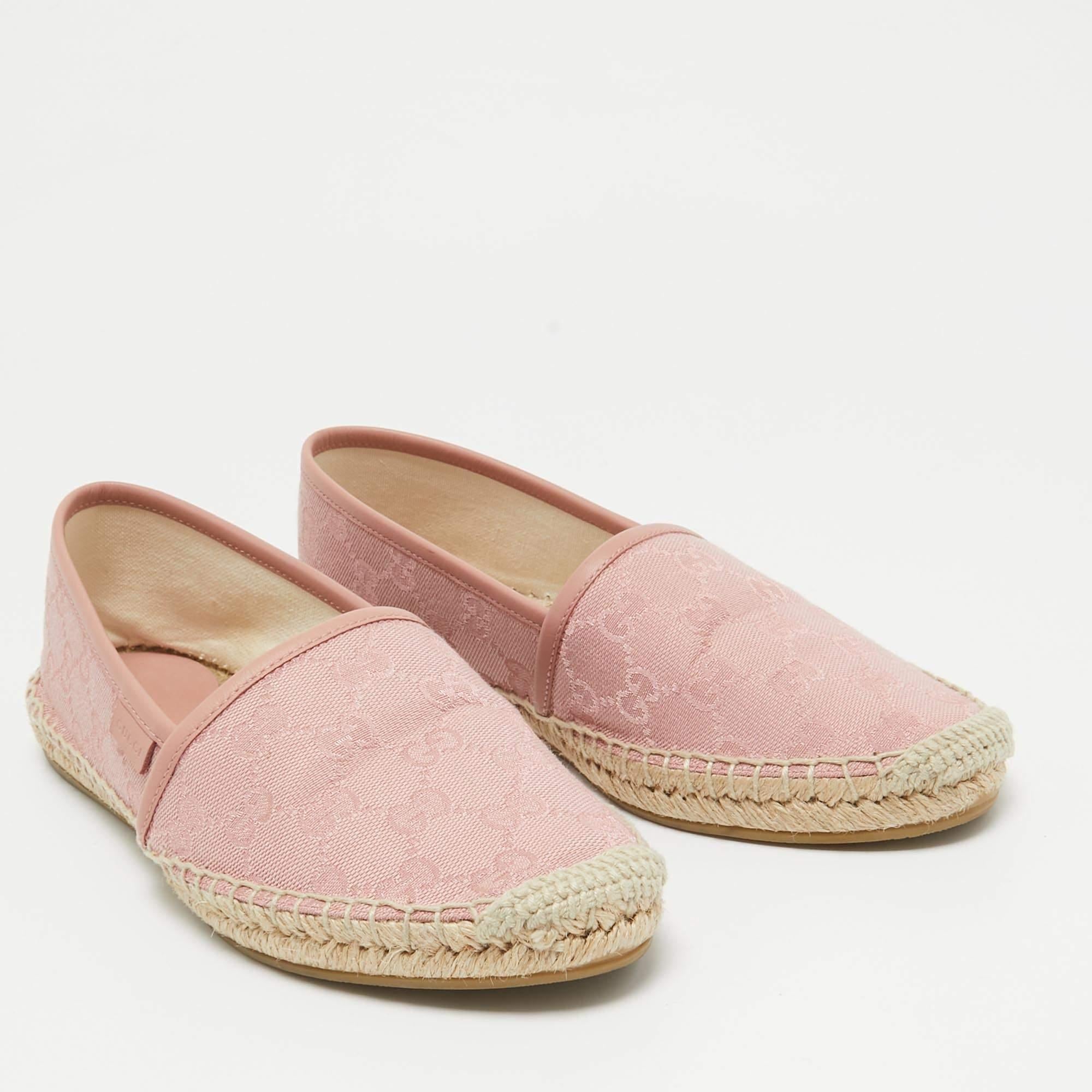Gucci Espadrilles en toile rose GG, taille 37 Bon état à Dubai, Al Qouz 2