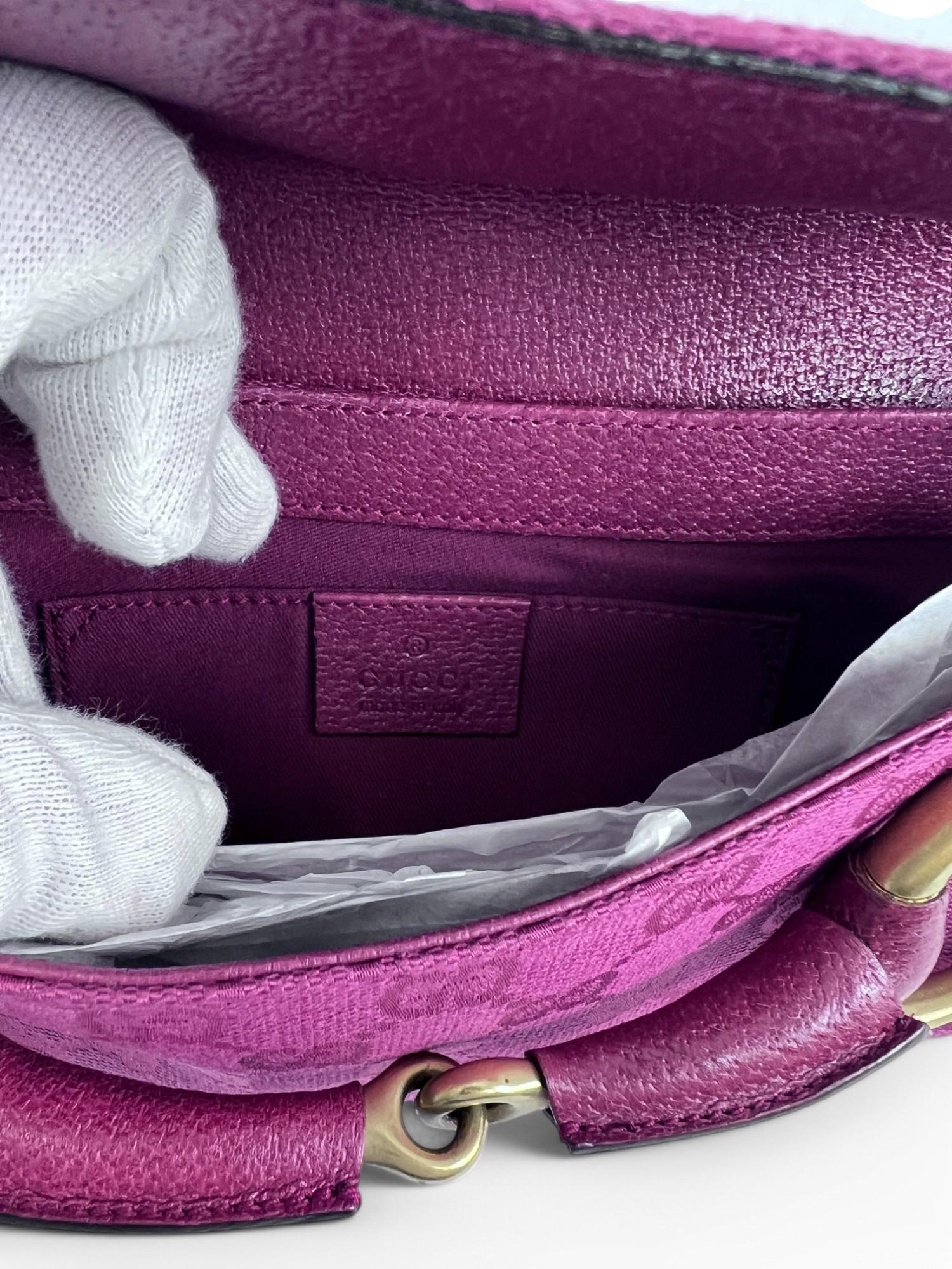 Tom Ford for Gucci 2004 Pink GG Canvas Horsebit Chain Clutch For Sale 2