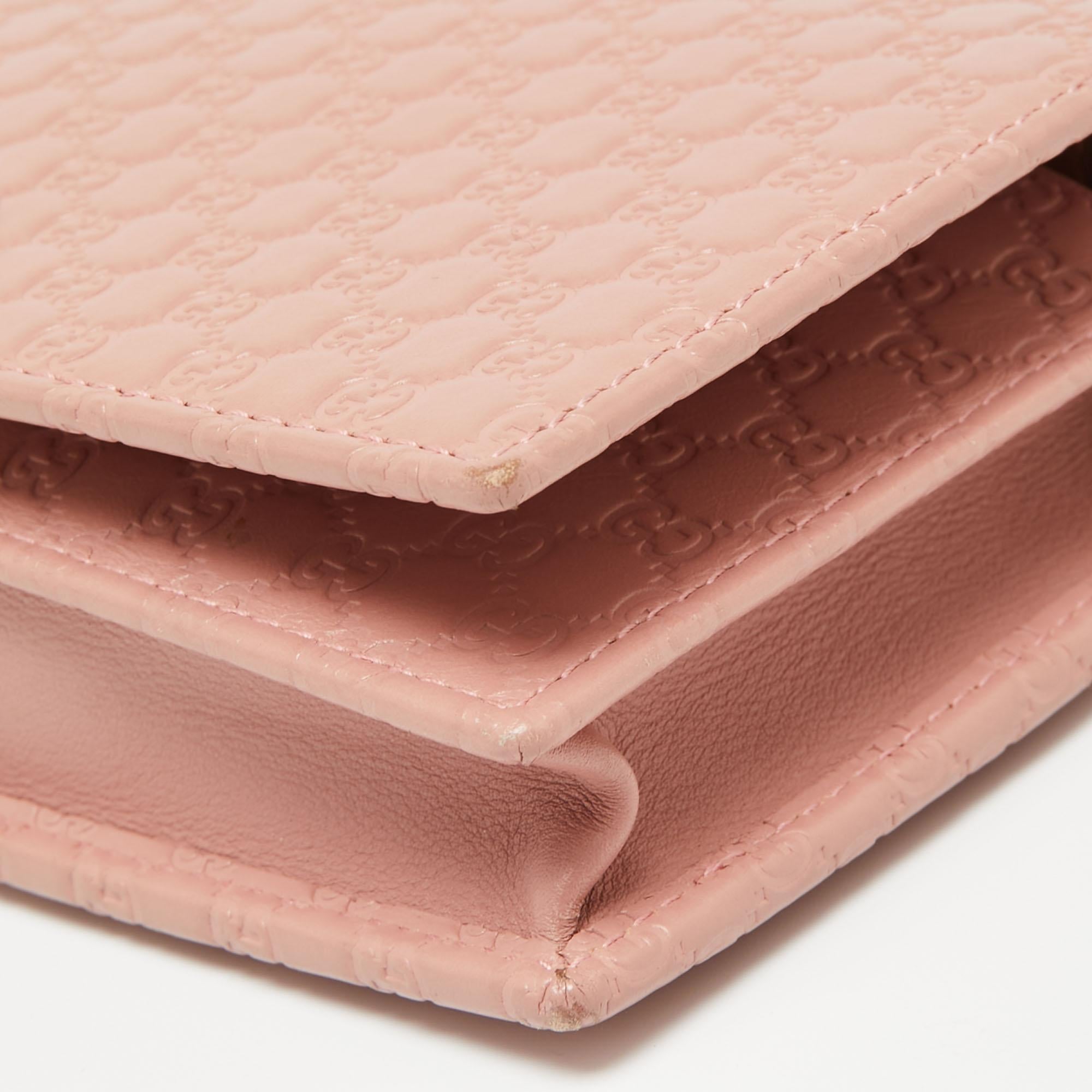Gucci Pink Guccissima Leather Crossbody Wallet On Chain In Good Condition In Dubai, Al Qouz 2