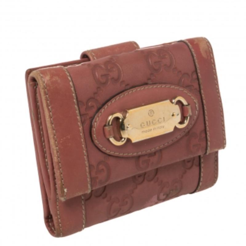 Marrone Portafoglio Gucci in pelle rosa Guccissima in vendita
