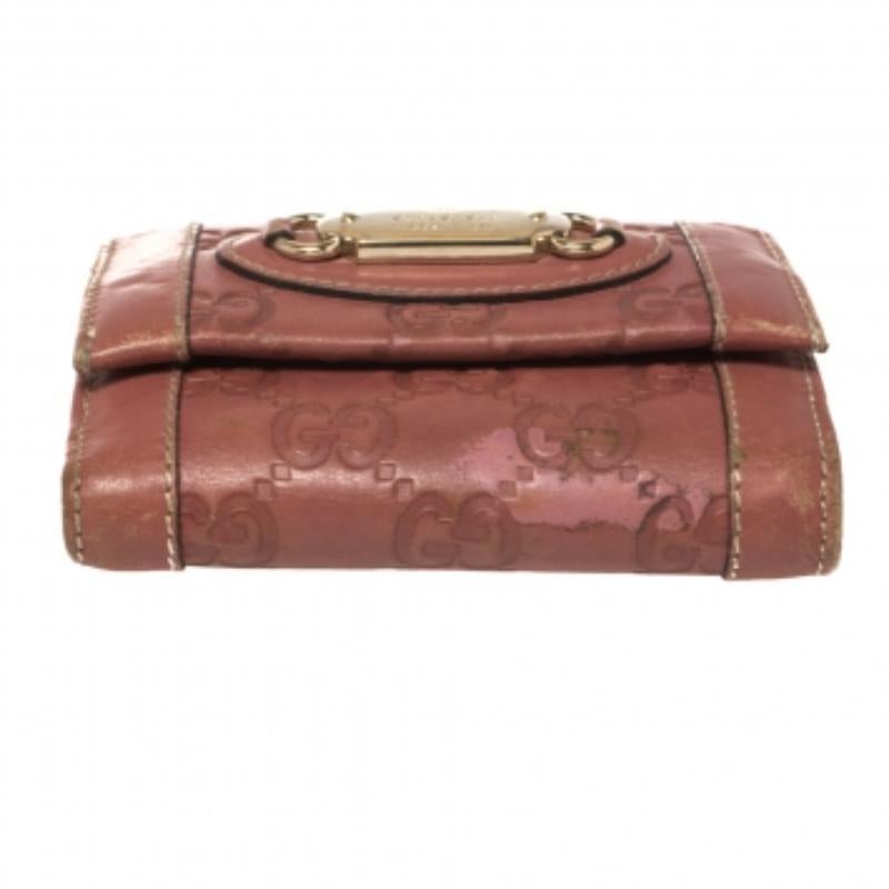 Portafoglio Gucci in pelle rosa Guccissima in vendita 1